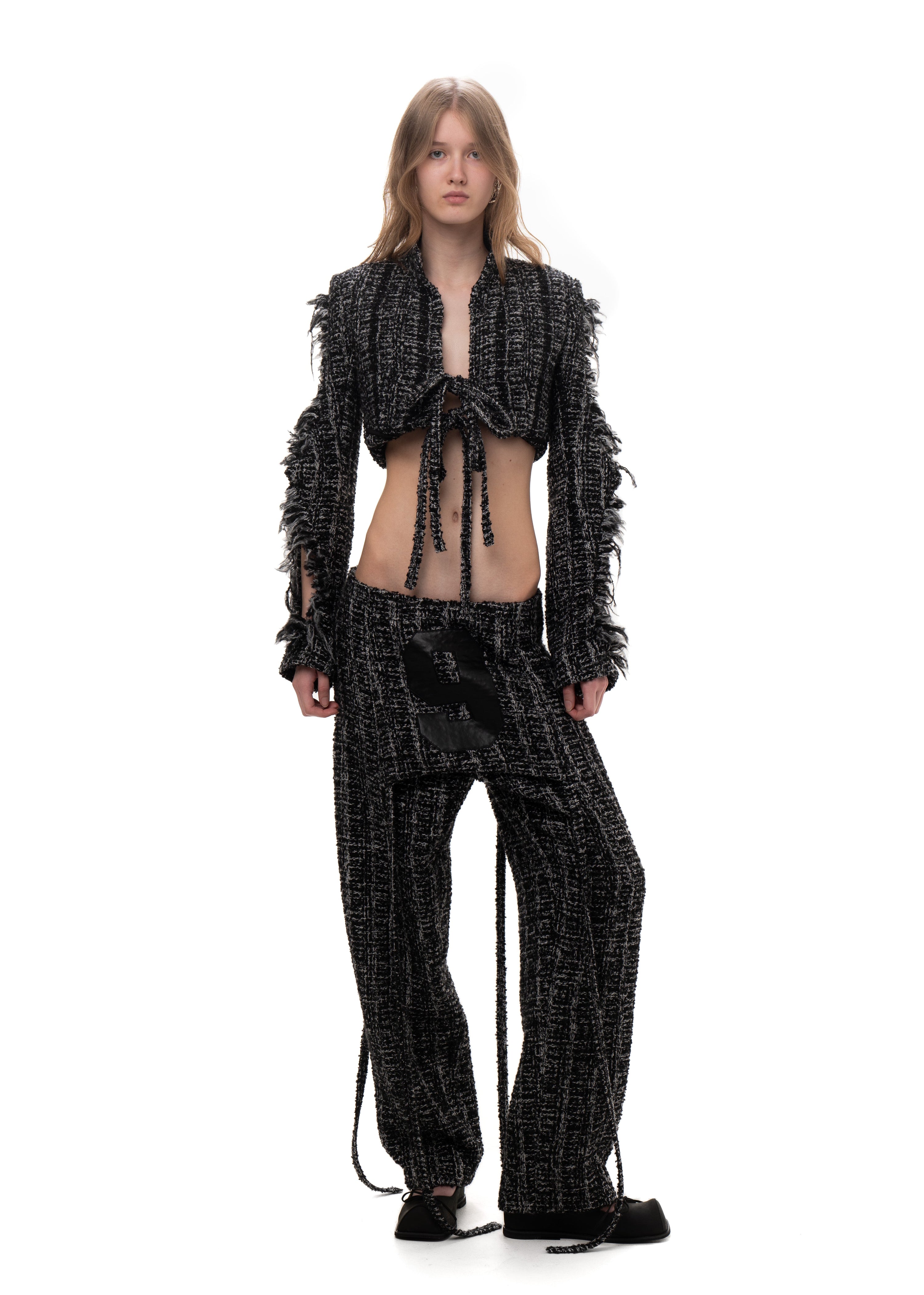 Twist sleeve suit jacket short