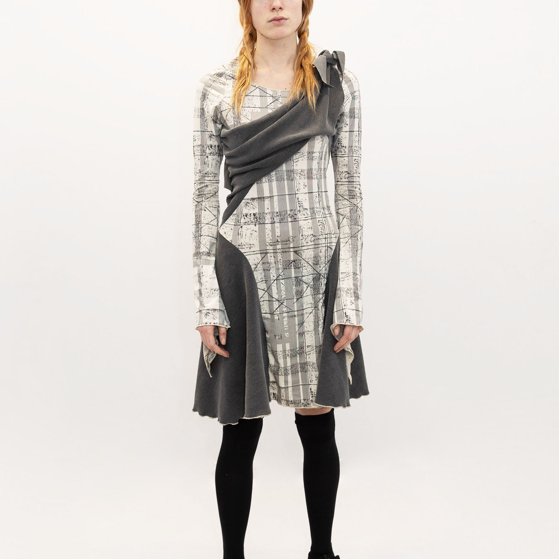 Alessia short dress cream charcoal