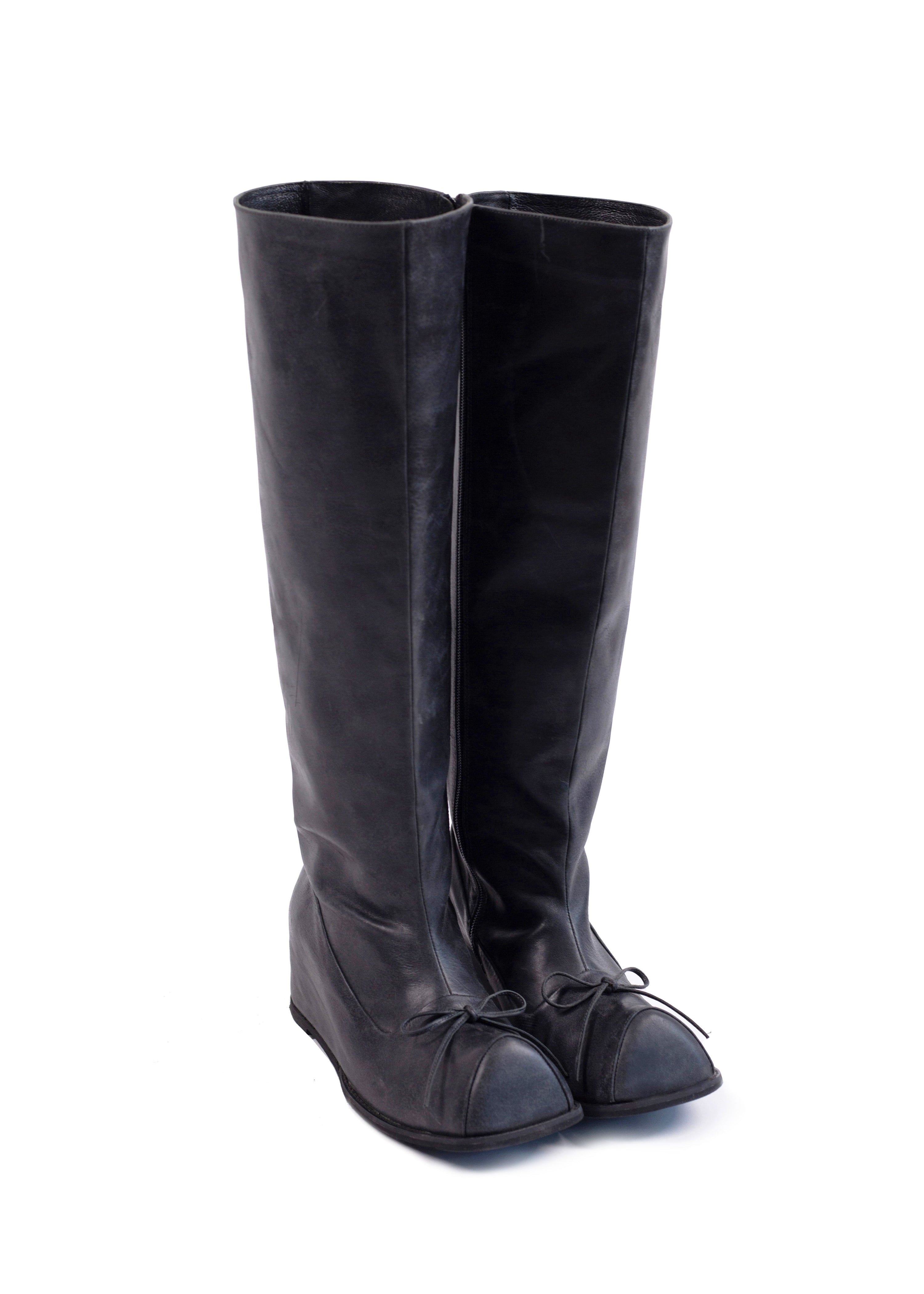 Hofa boots in black