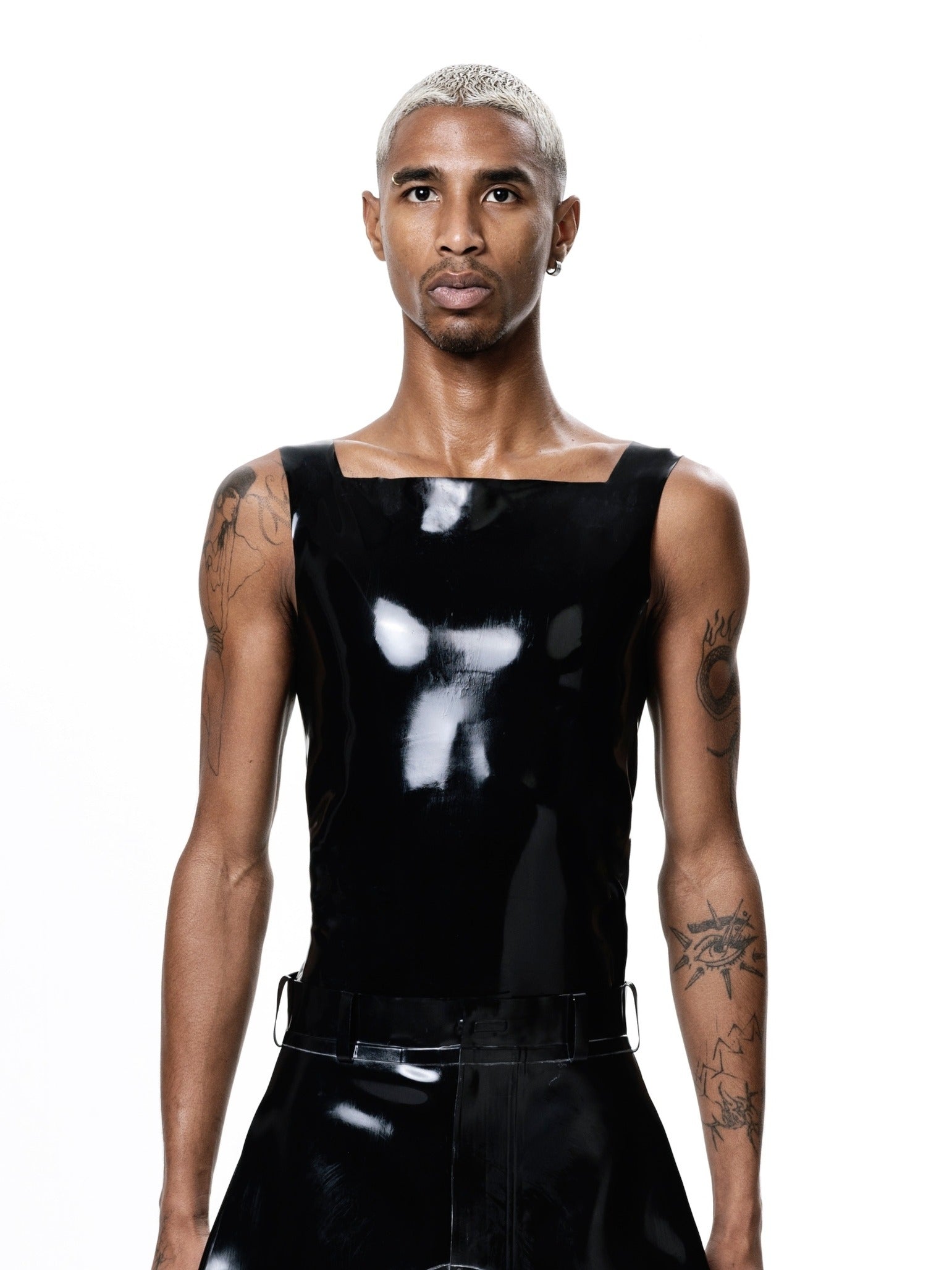 Essential latex tank - black