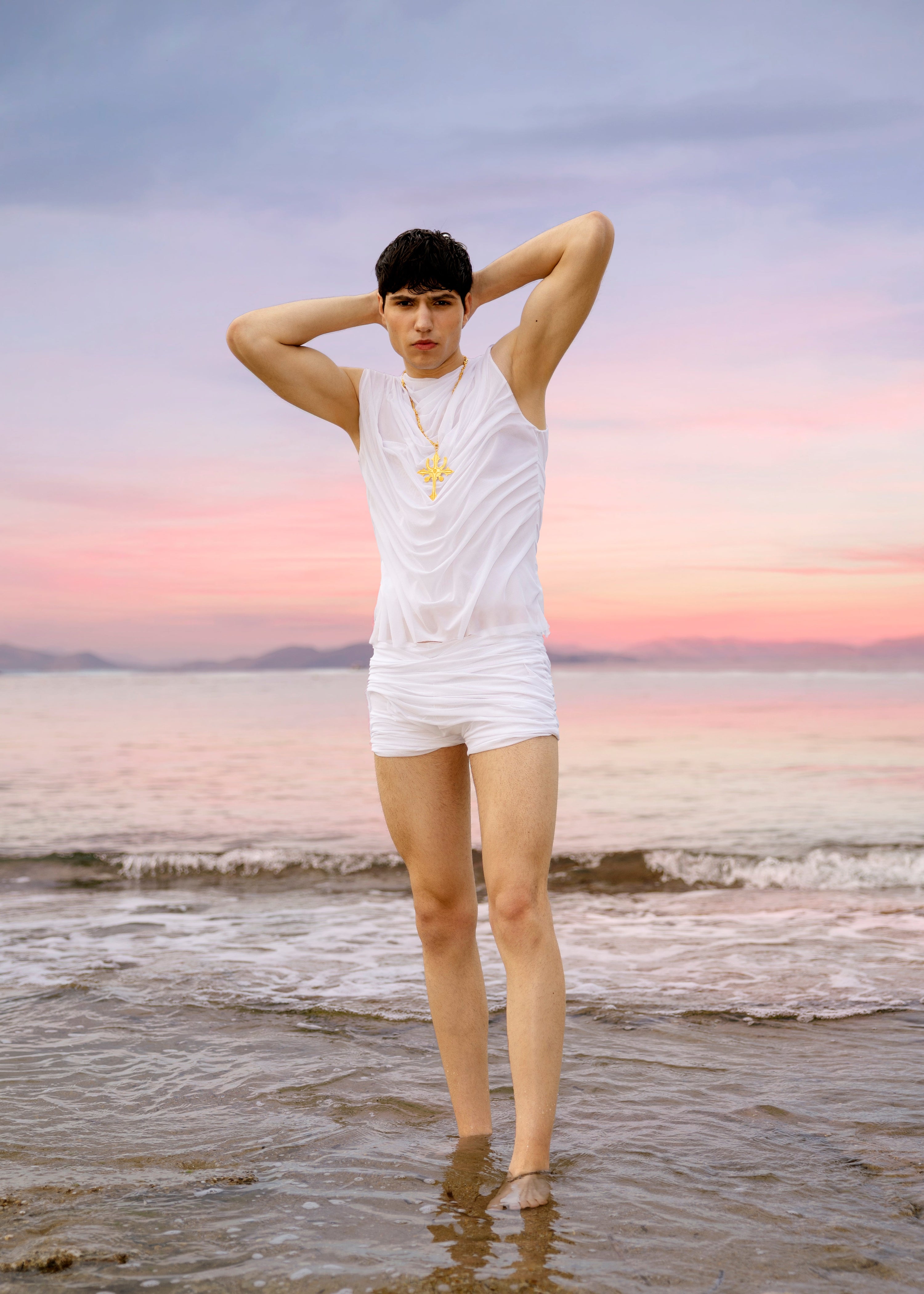 Wetlook mini shorts white