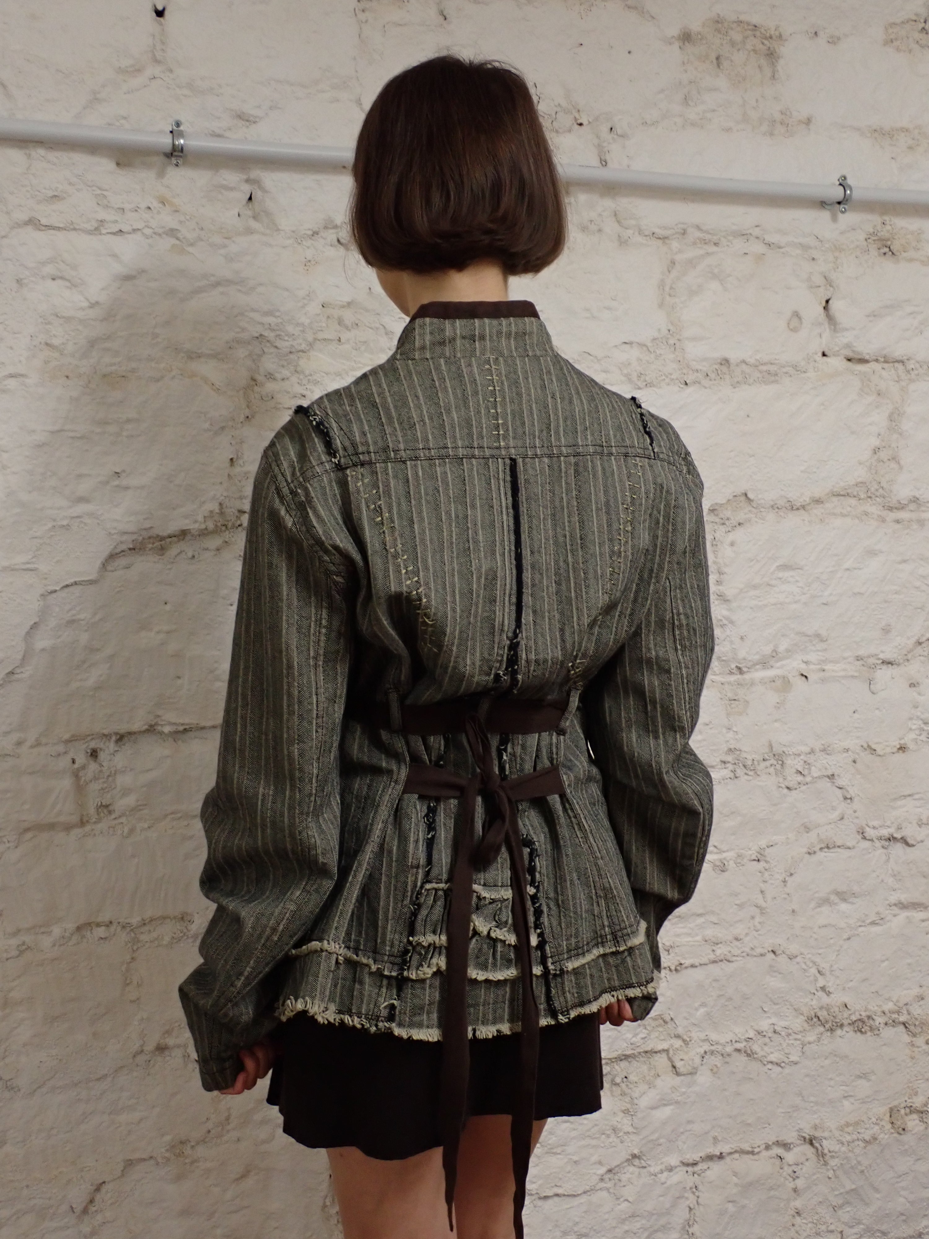Asymmetric jacket