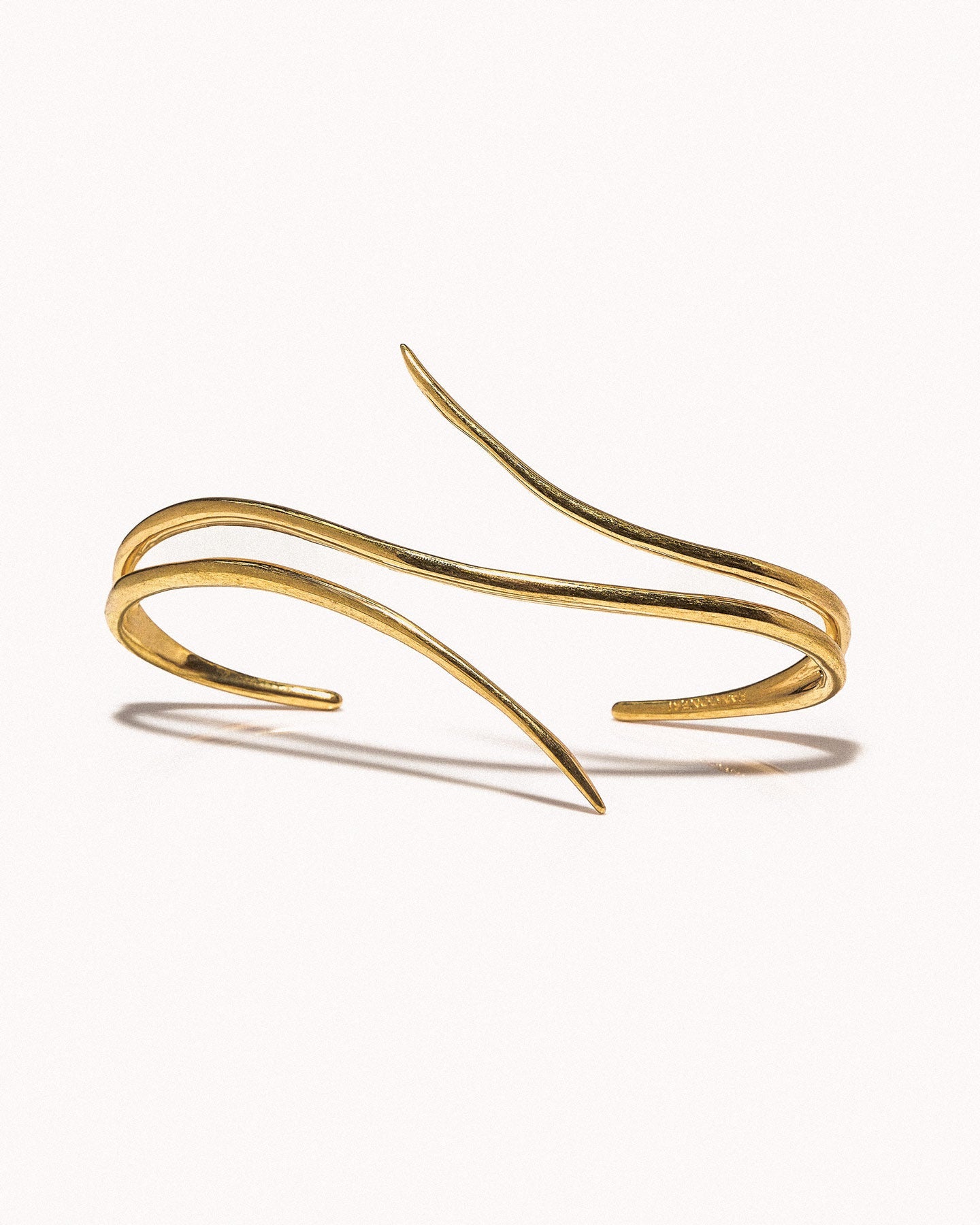Ritorto hand bracelet