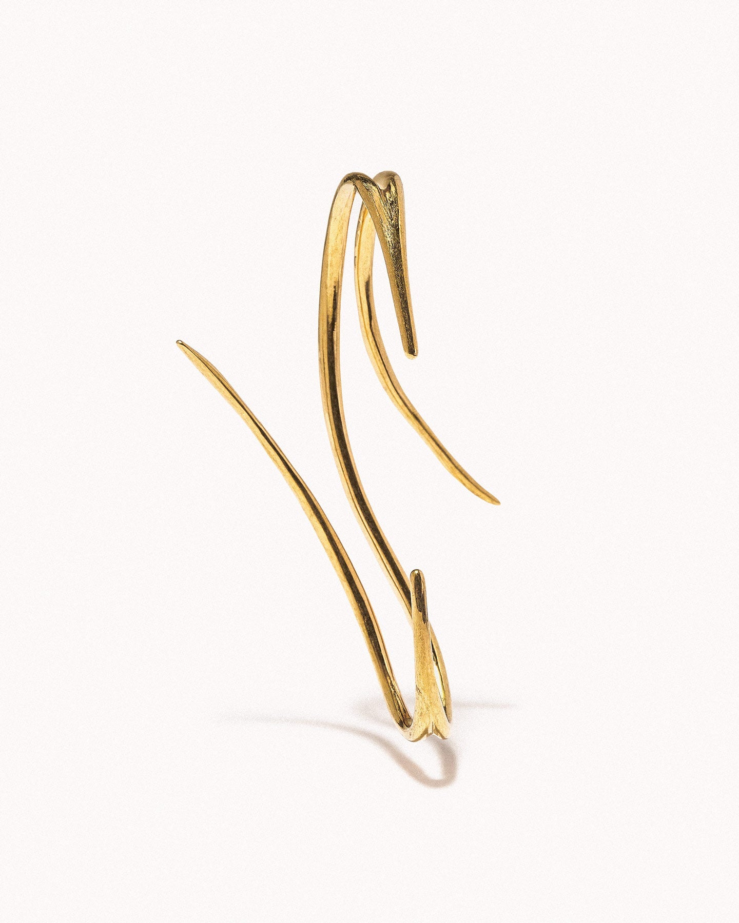 Ritorto hand bracelet