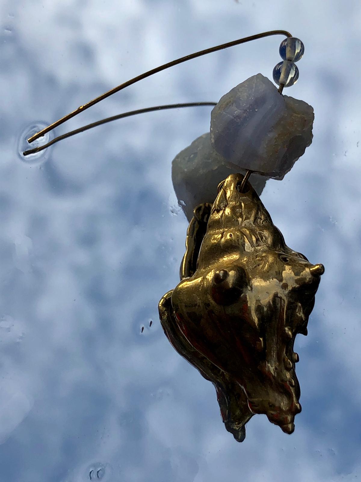 Venus shell earring