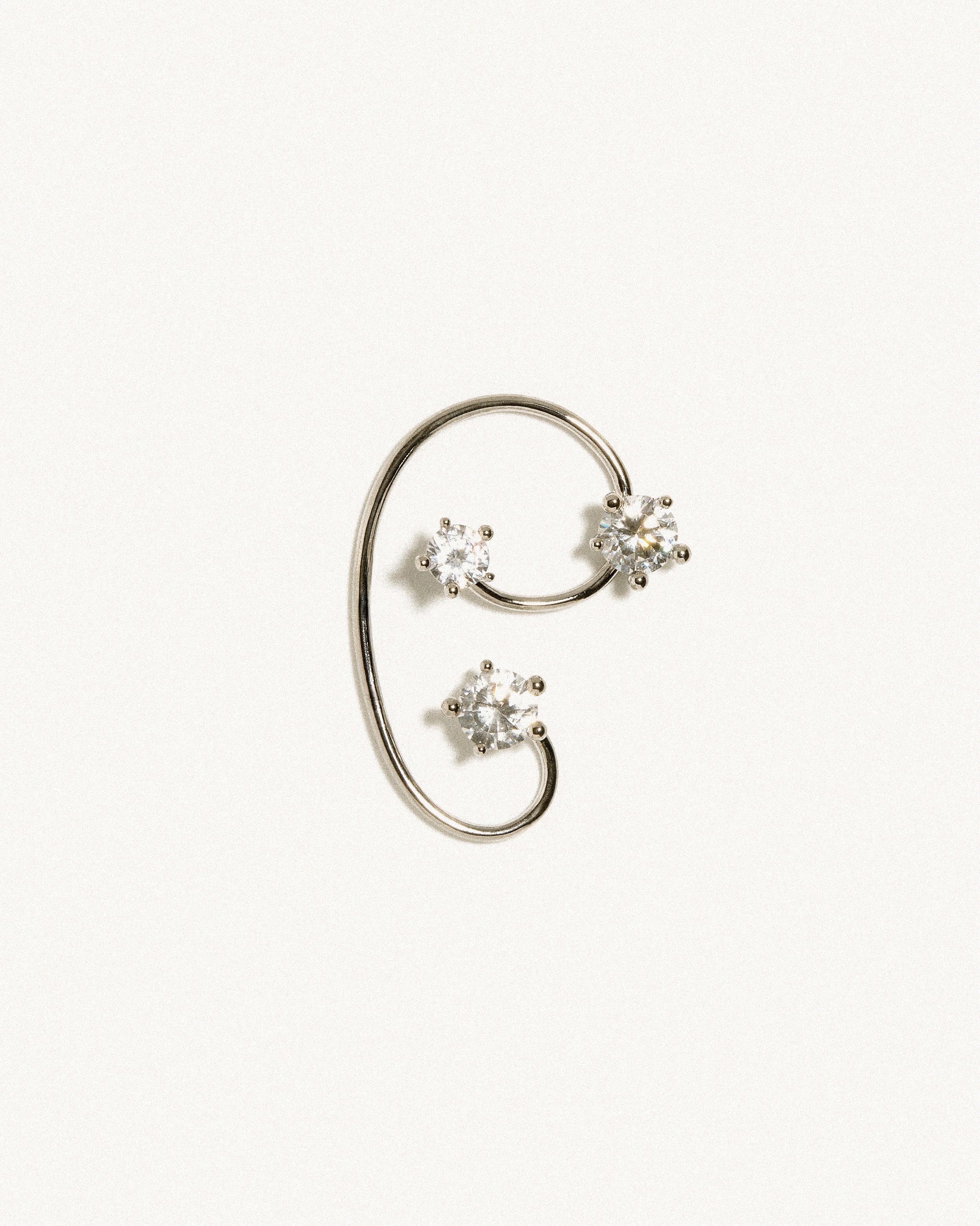 Diamanti ear cuff