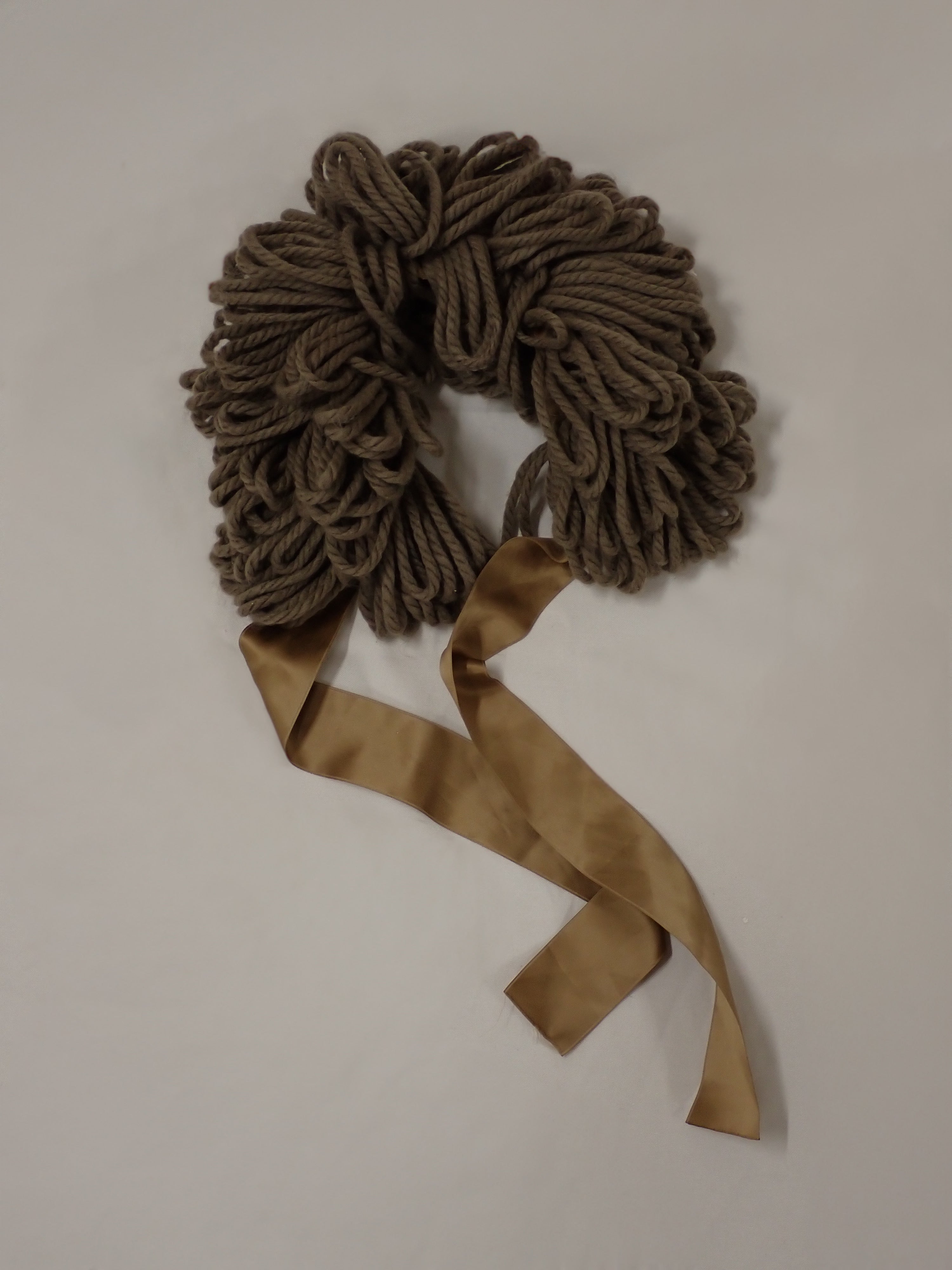 Wool neck