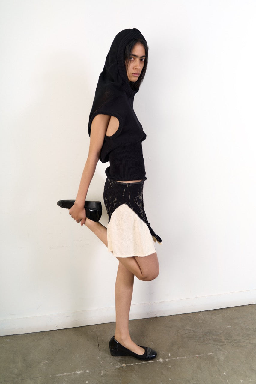 Triangle hood vest cotton