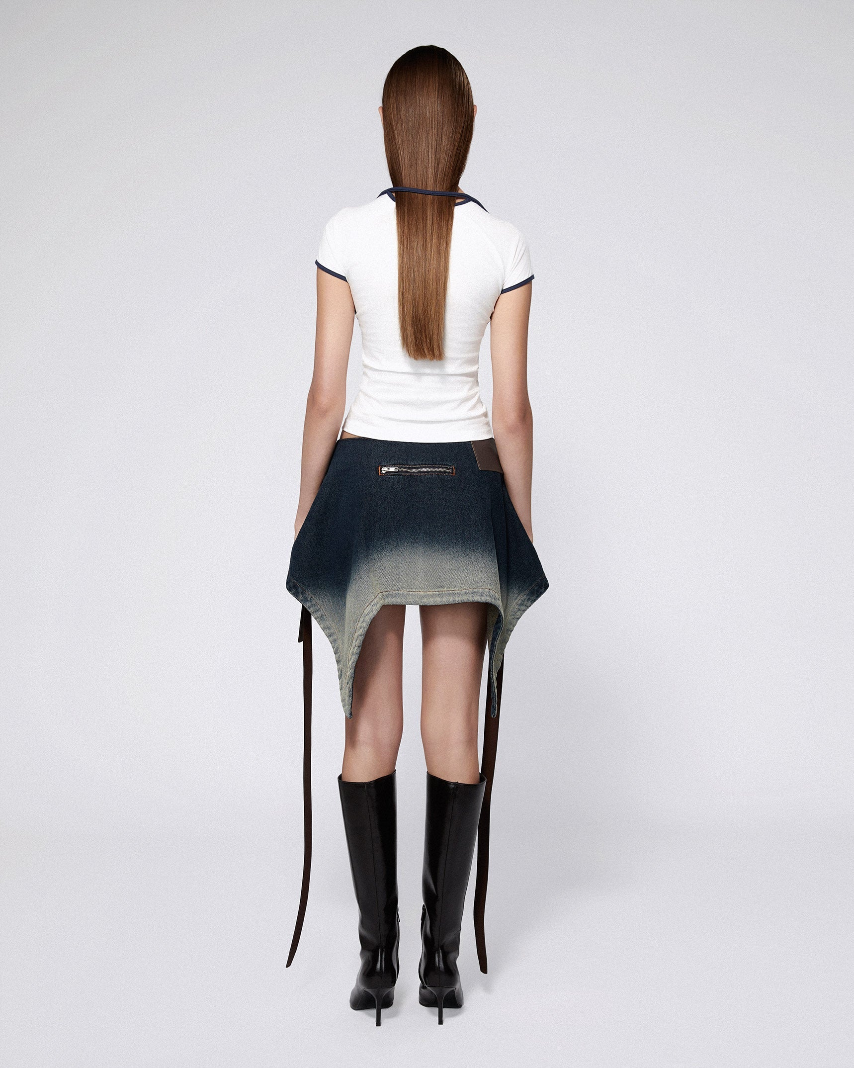 Serpentine tailored skirt washed blue