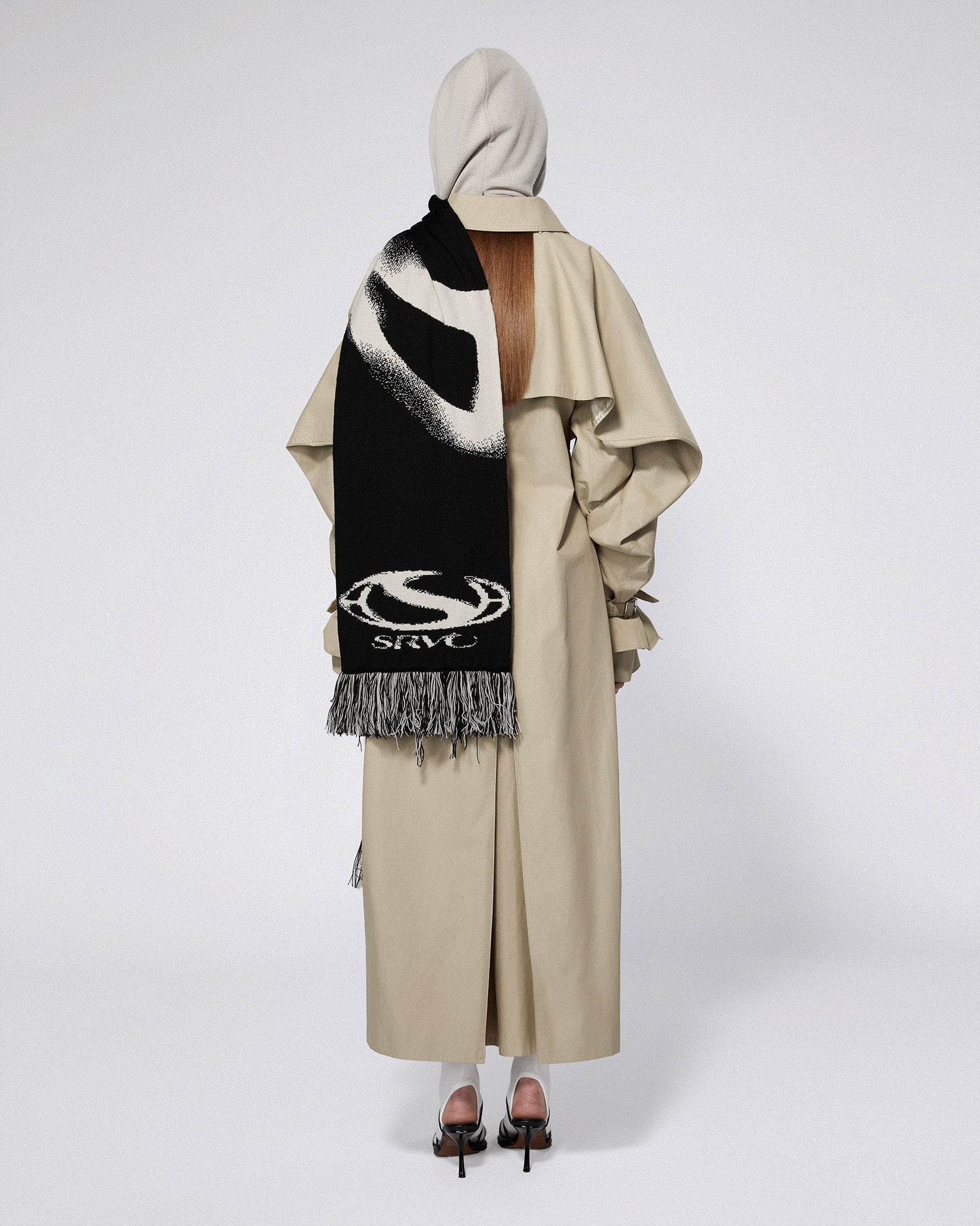 Srvc hooded scarf black