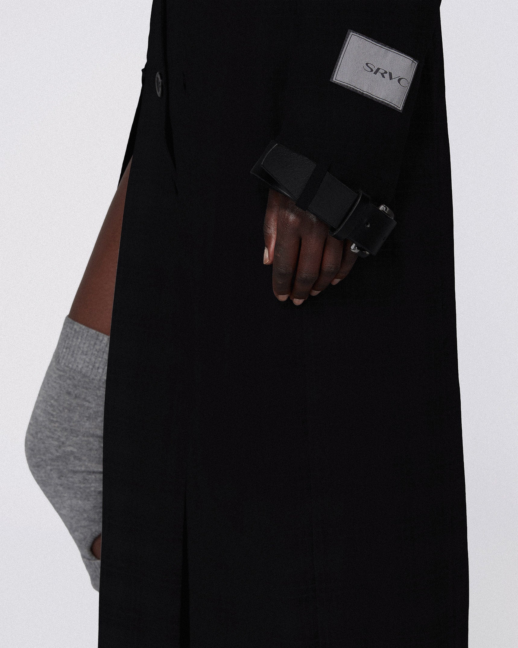 Serpentine coat black