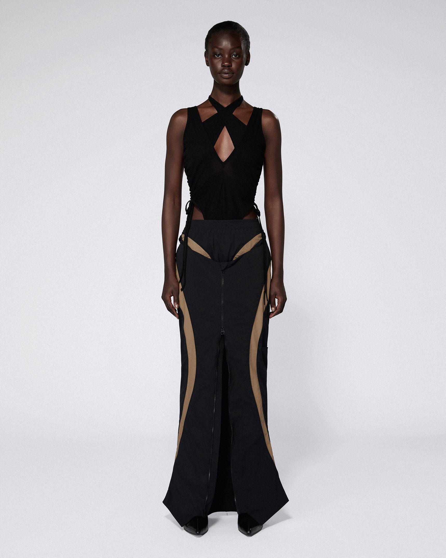 Inverse track skirt black