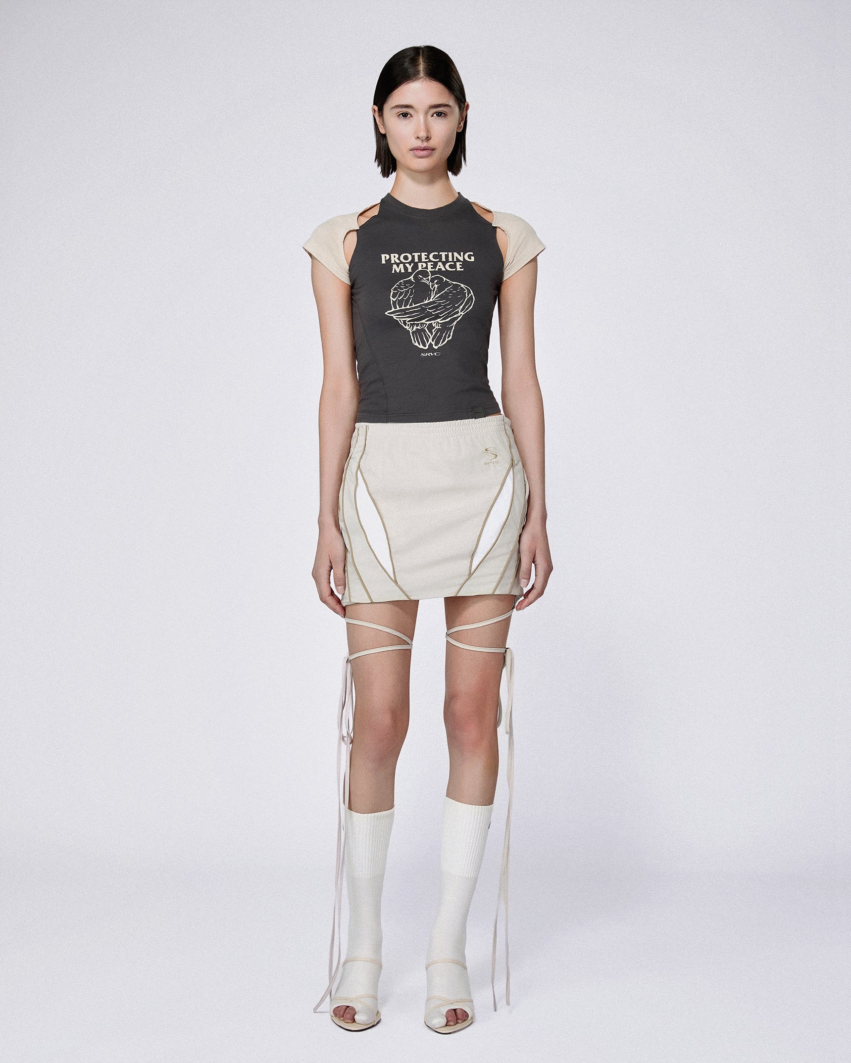 Slash track skirt stone