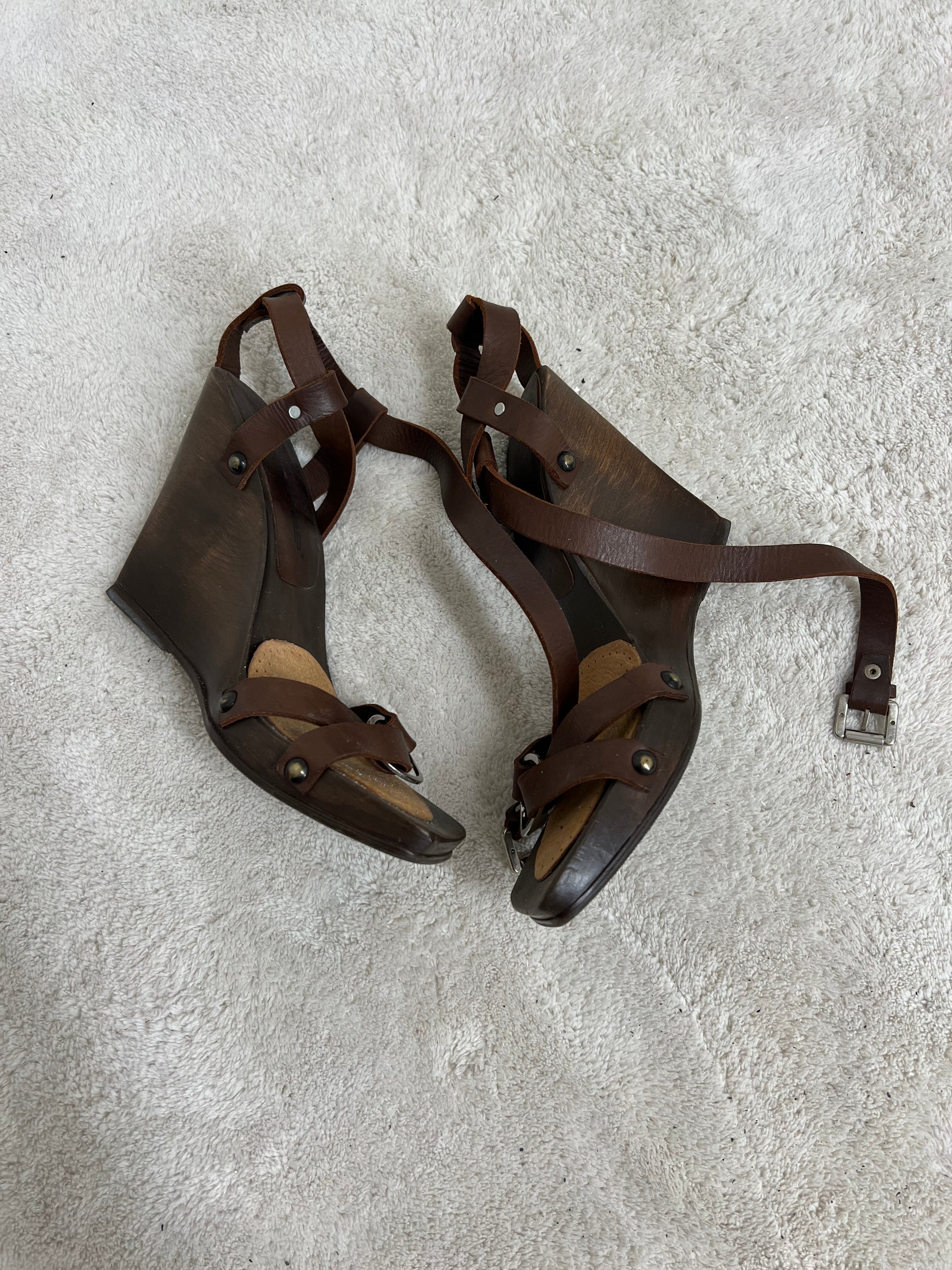 Wedge sandals