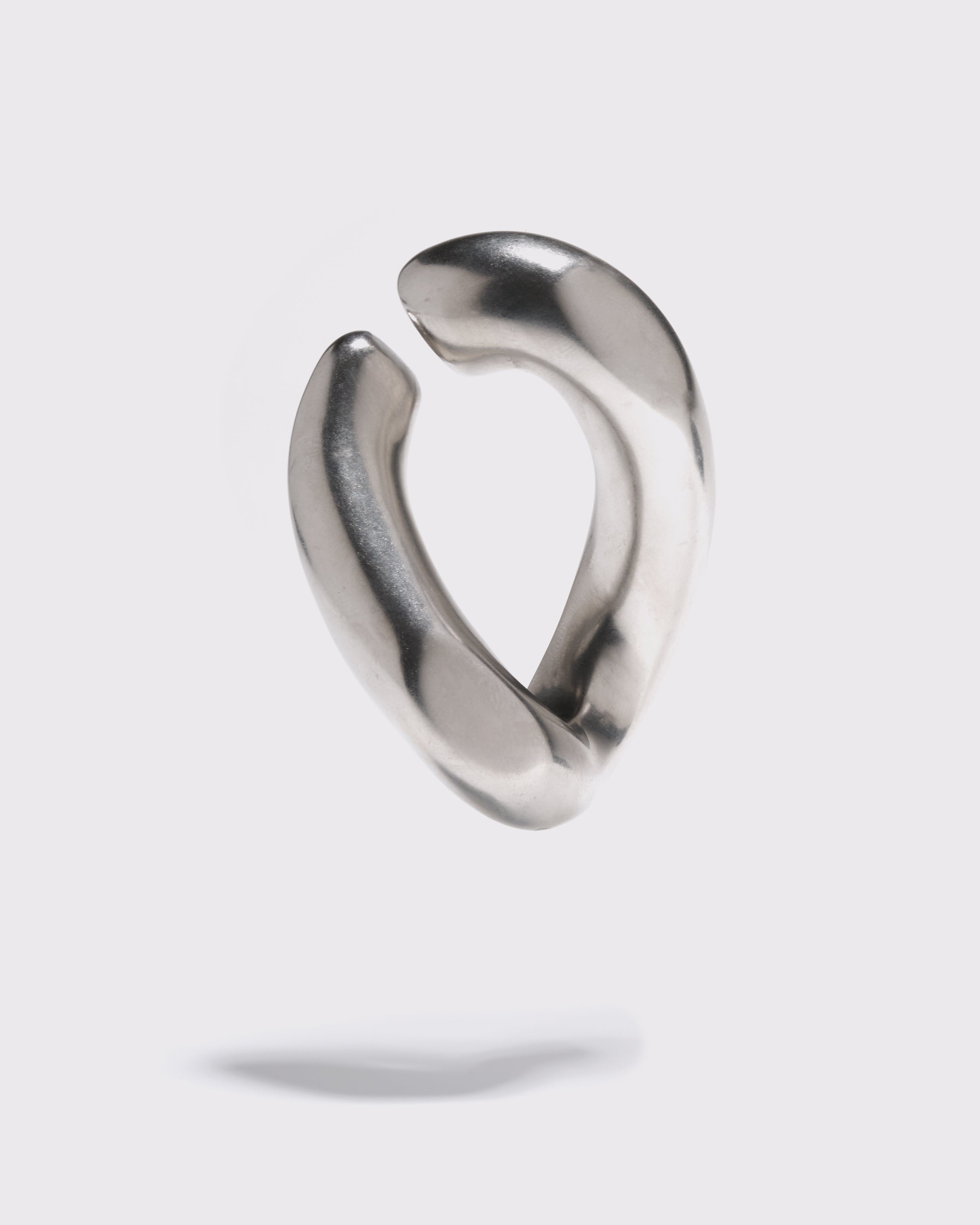 Catena large ear cuff