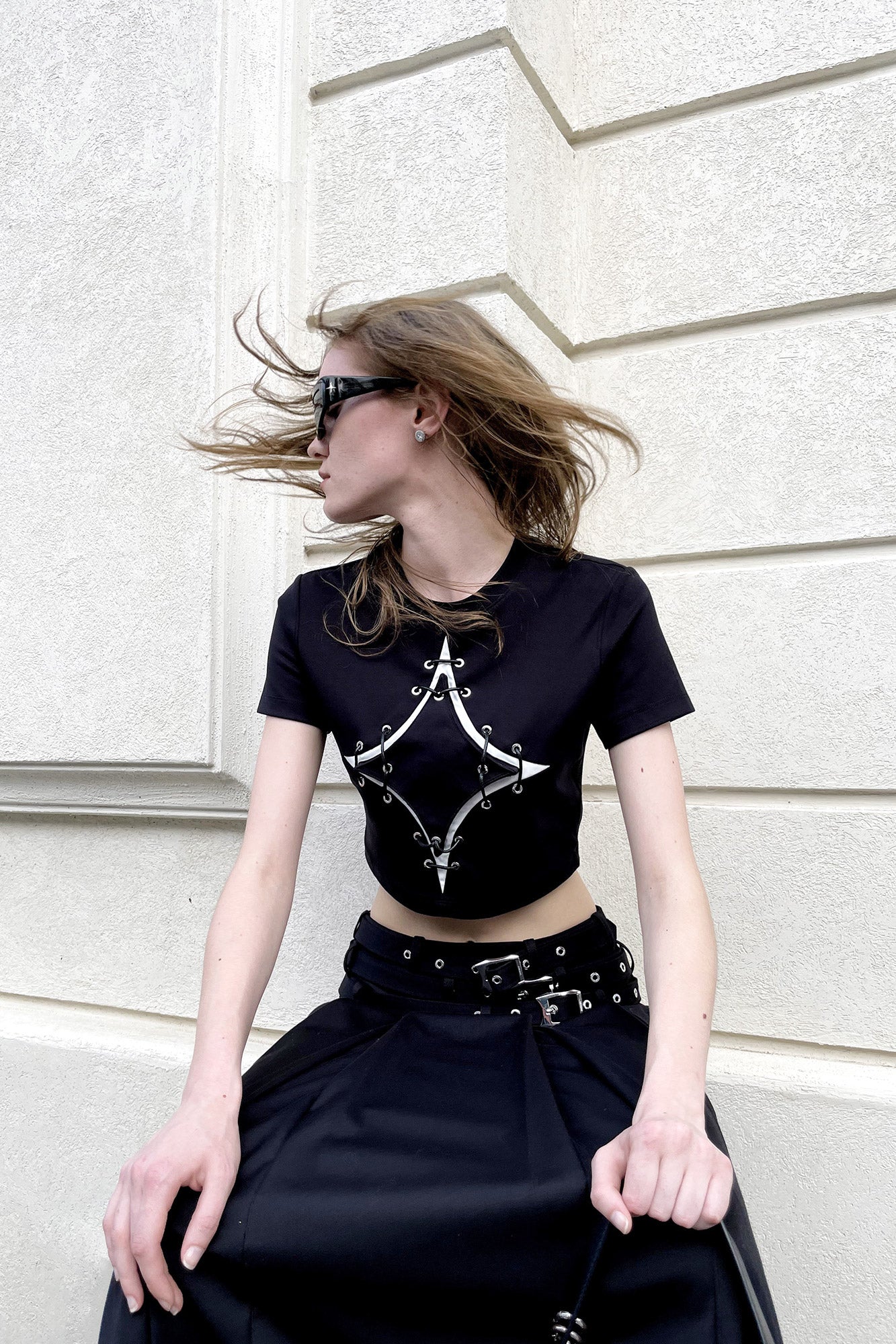 Meteor deconstruction contrasting color t-shirt