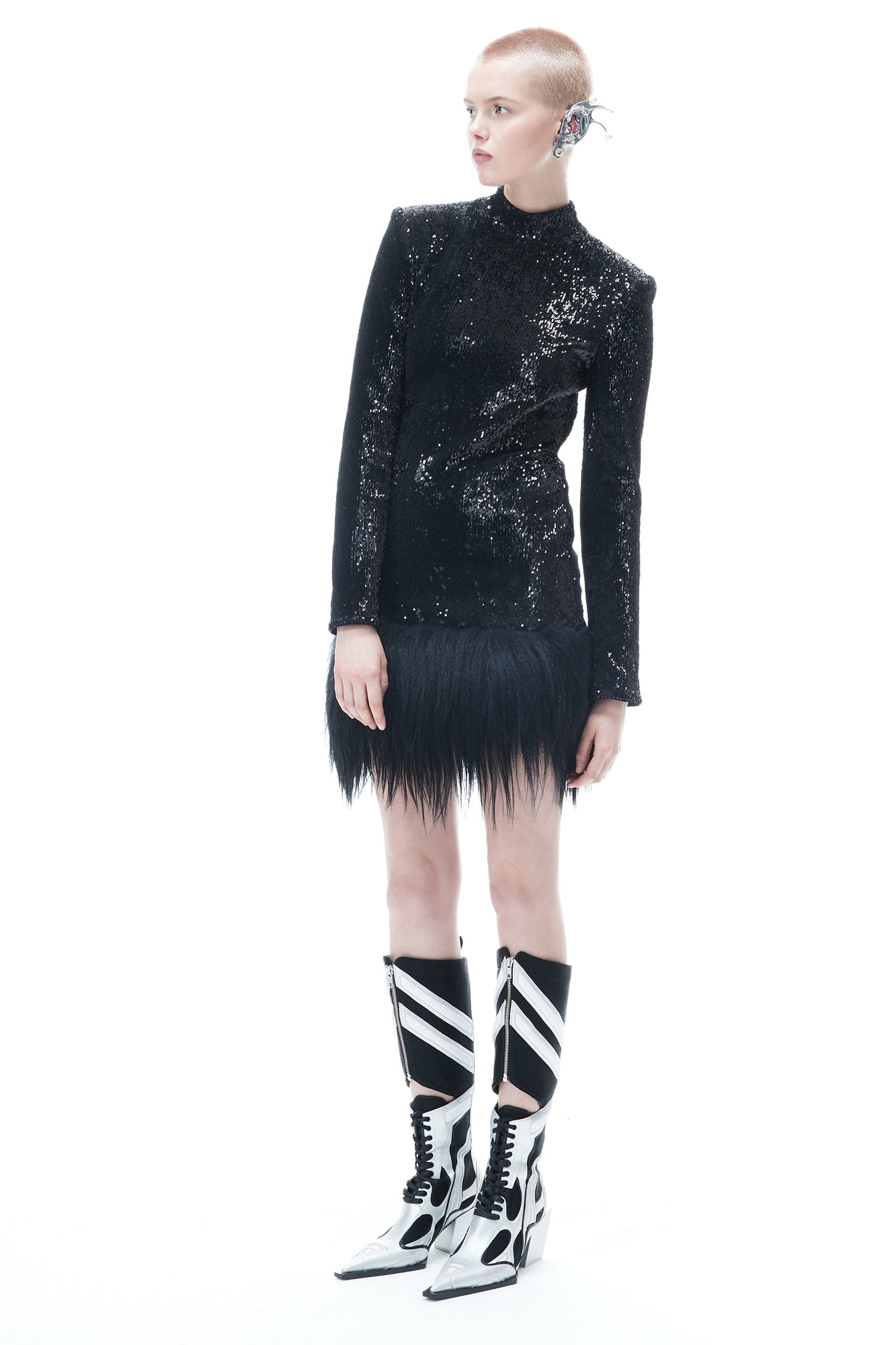 Meteor hollowed-out bead miss back woolly edge dress