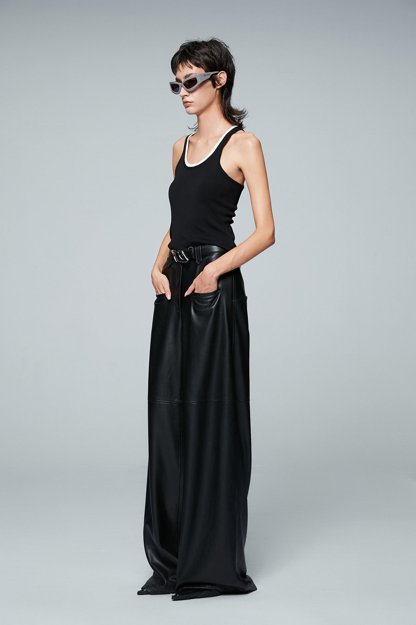 Rib knit contrast tank top
