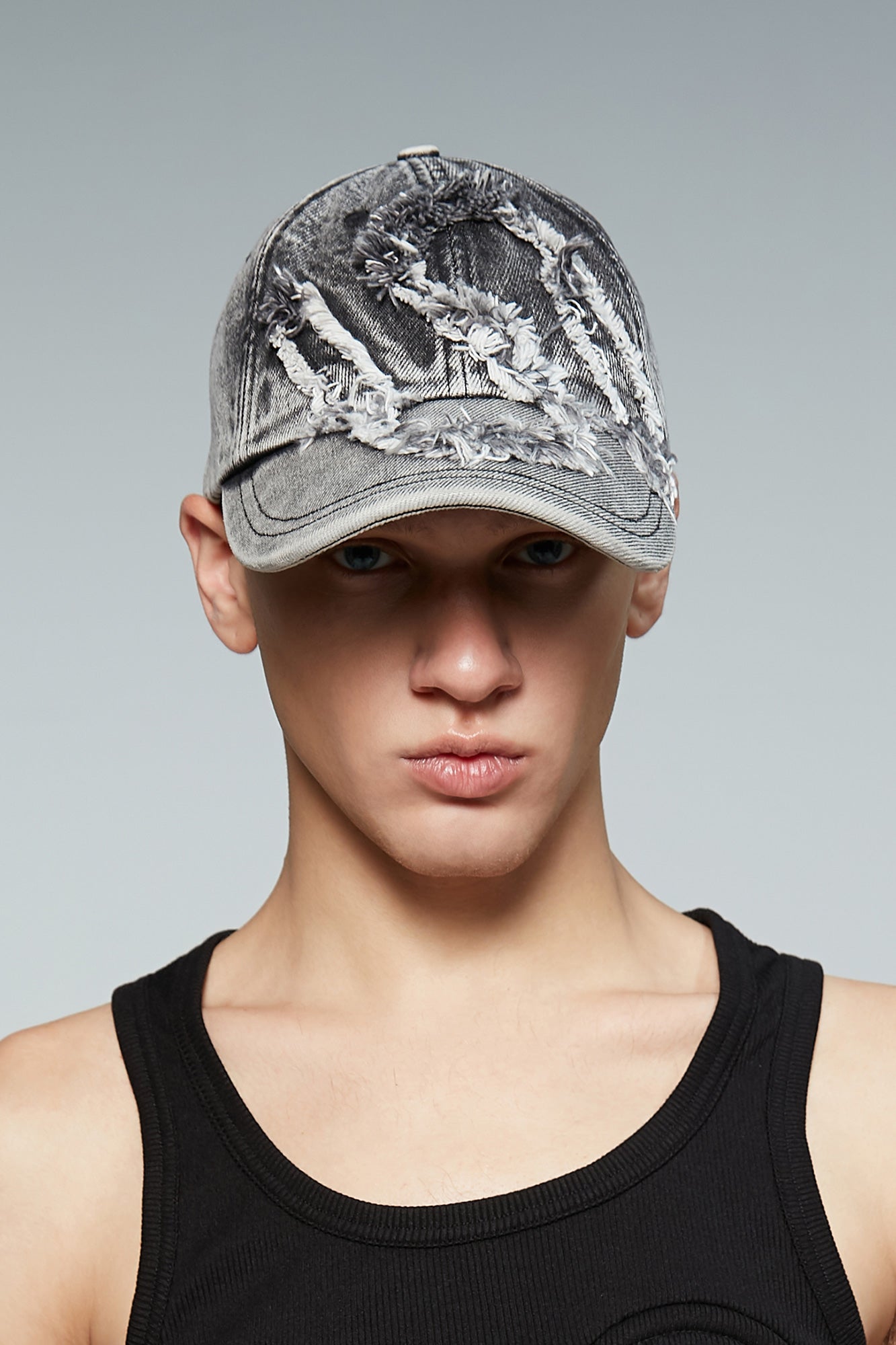 Raw edge logo baseball hat