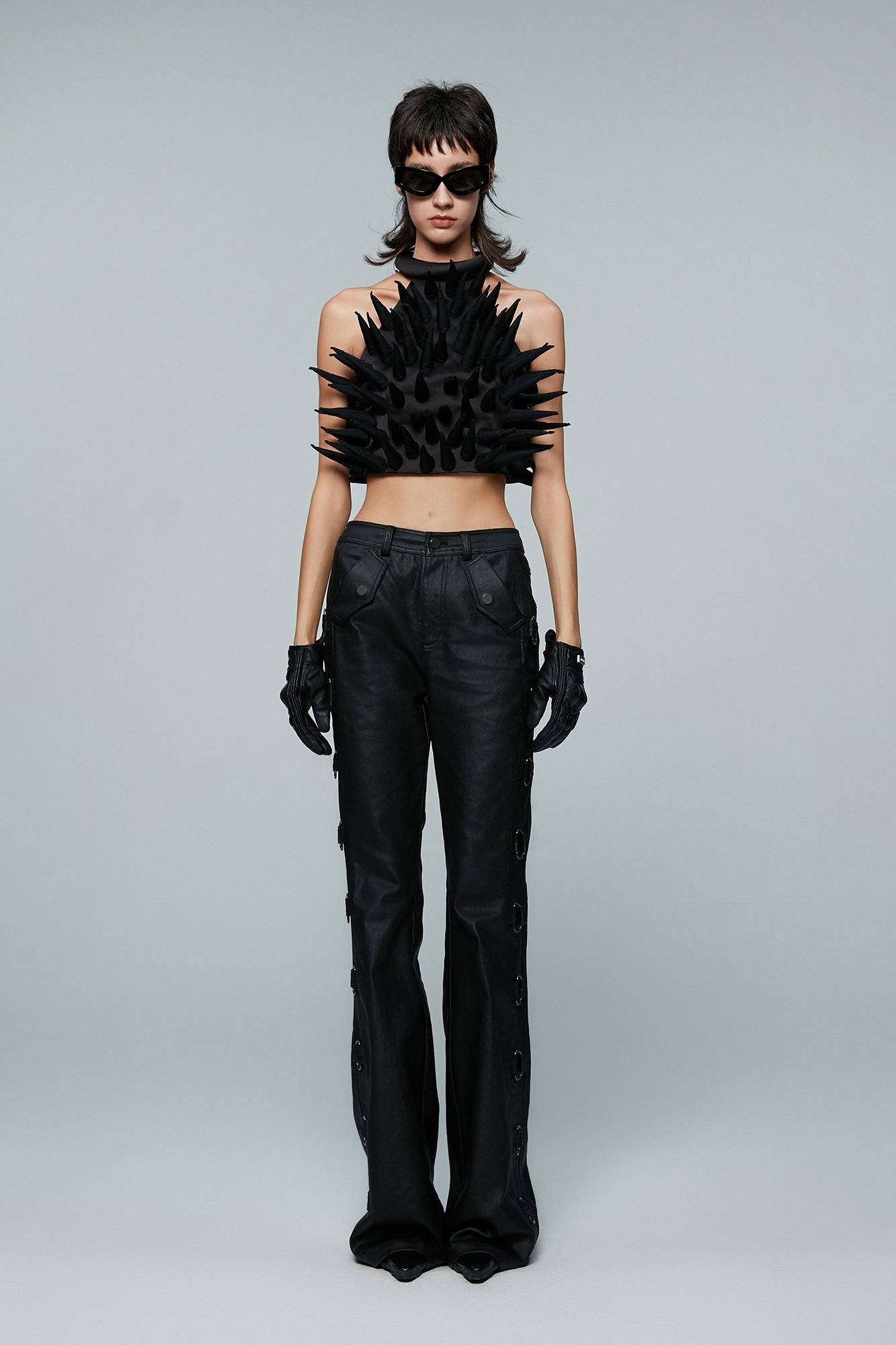 Spike design knitted vest