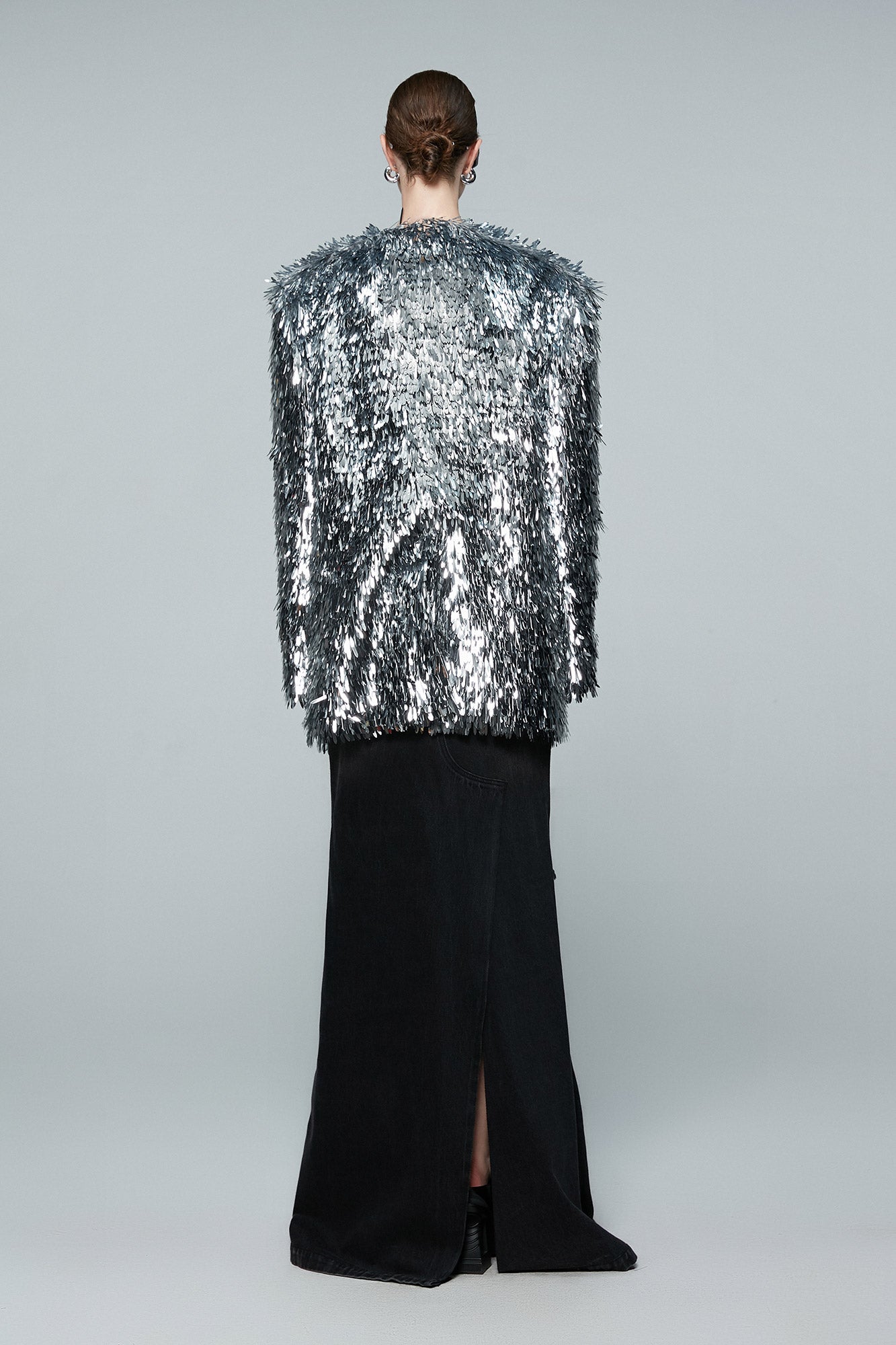 Sequin collarless silhouette suit