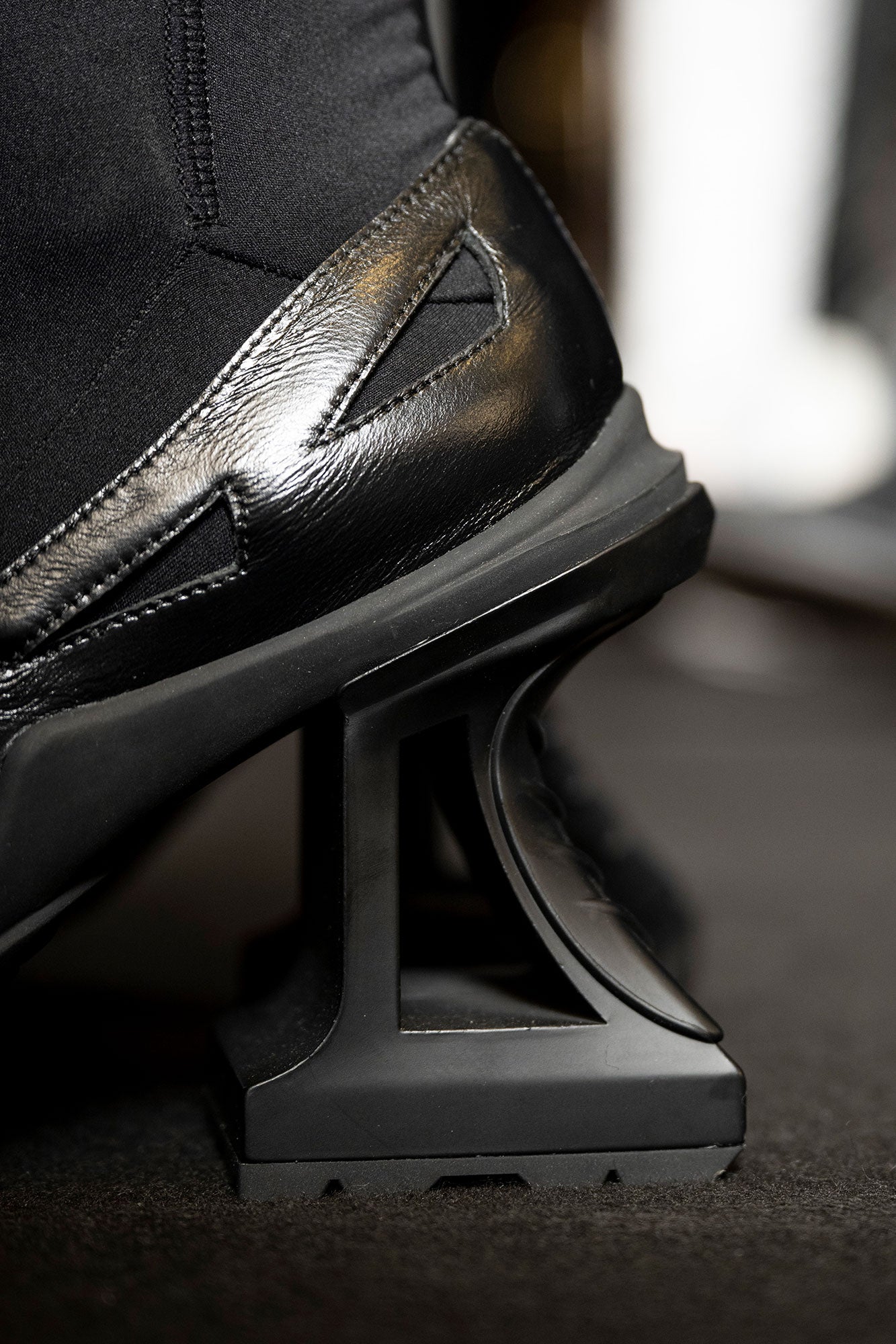 Deconstructive hollow out single shoe