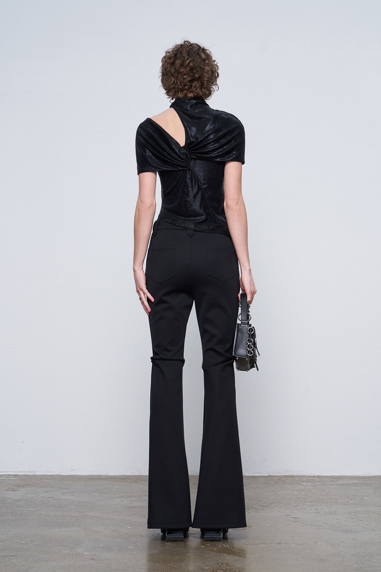 Asymmetric twisted four star top