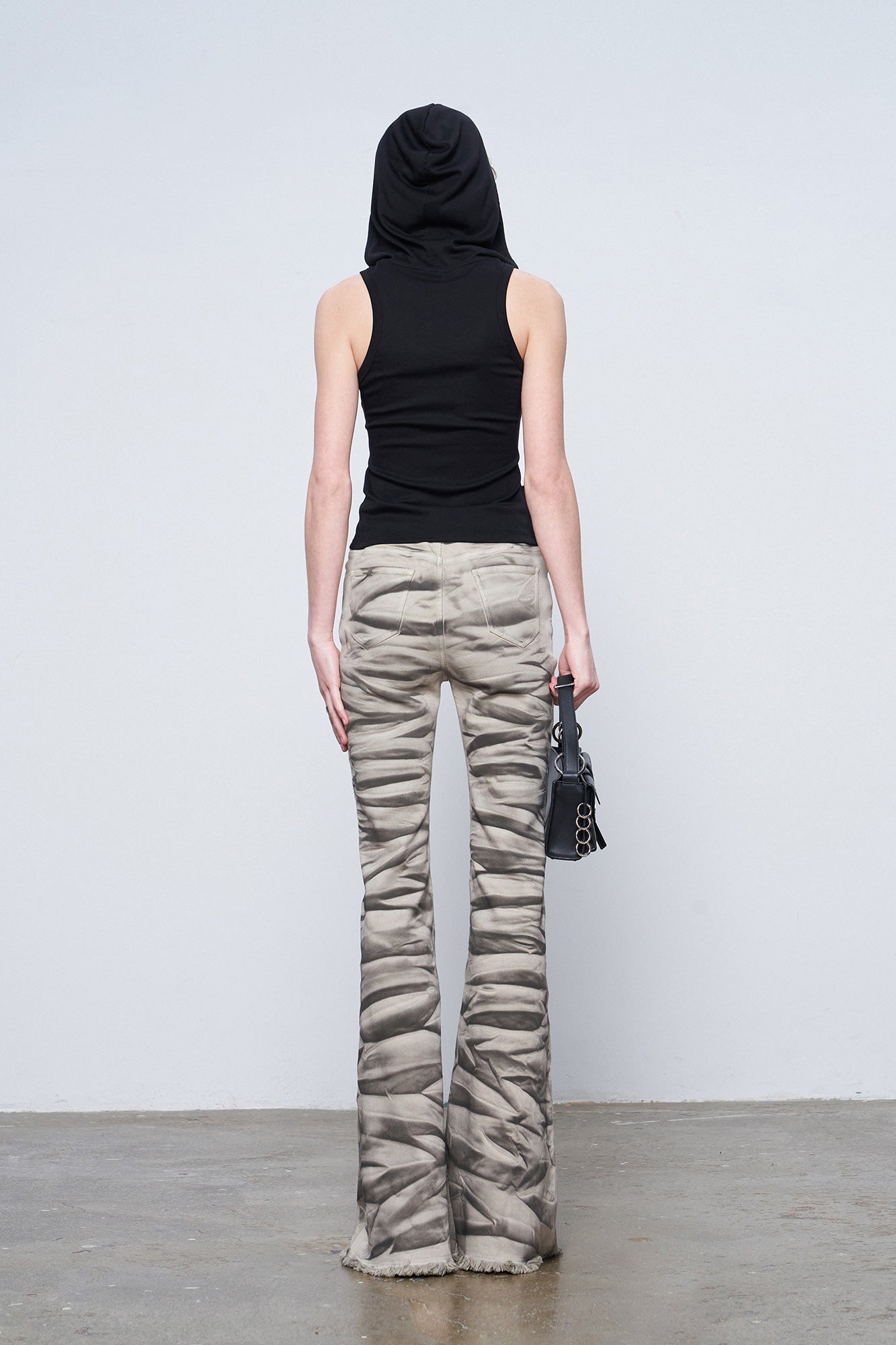 Hooded slim vest