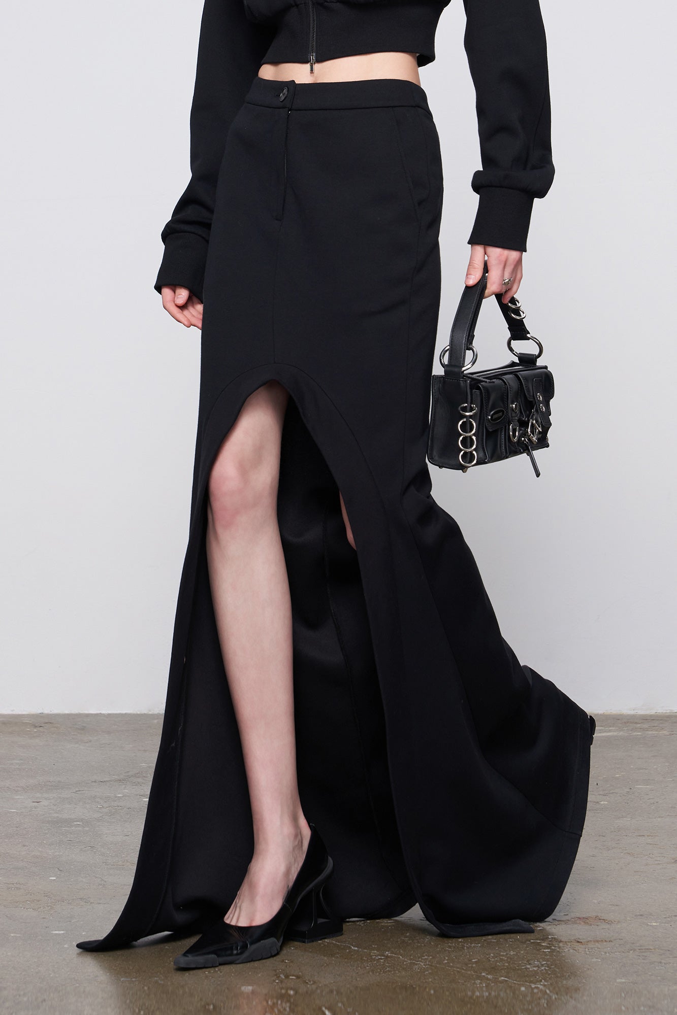 Curved split casual guard skirt