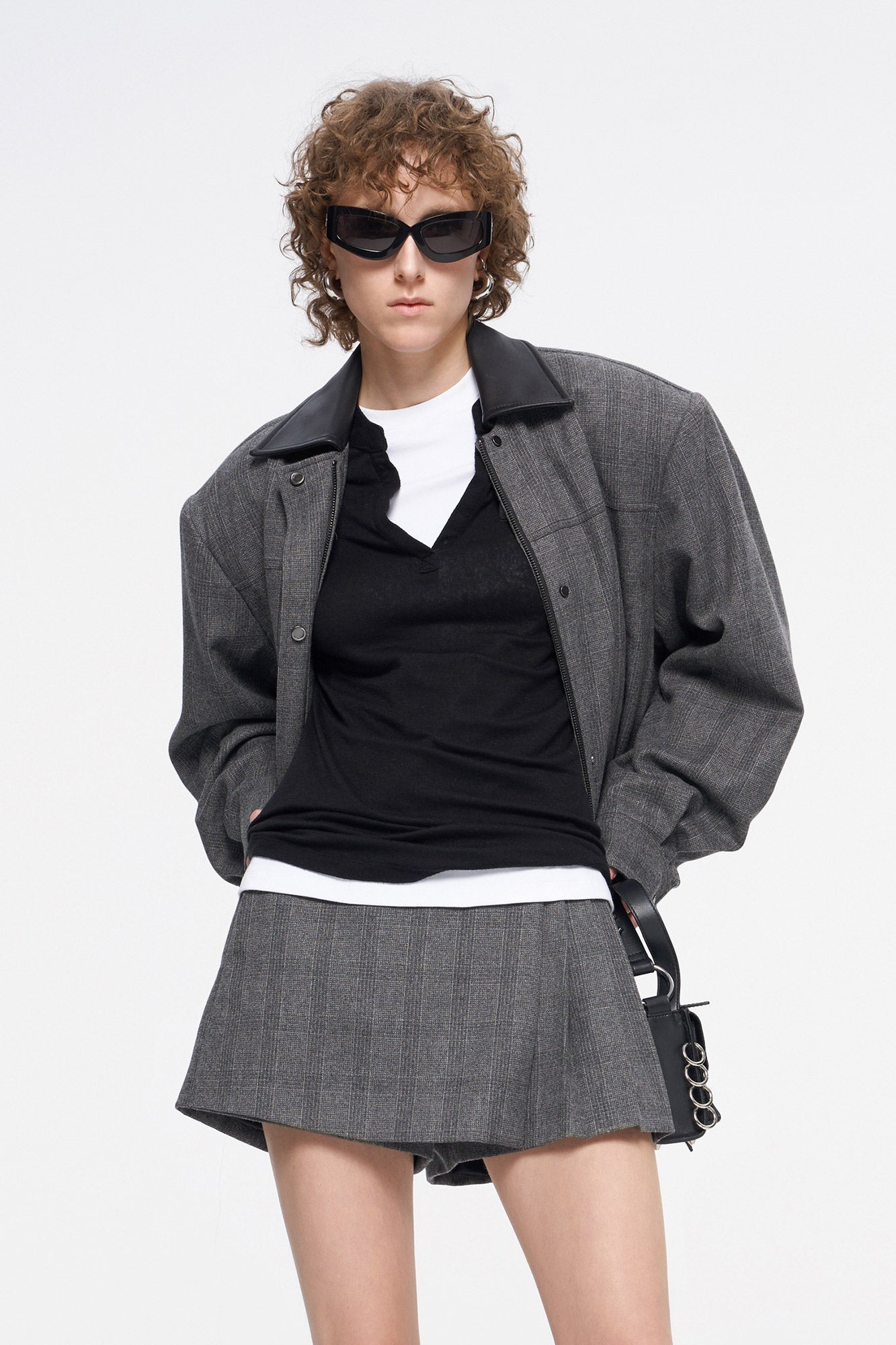 V-neck loose long-sleeved t-shirt