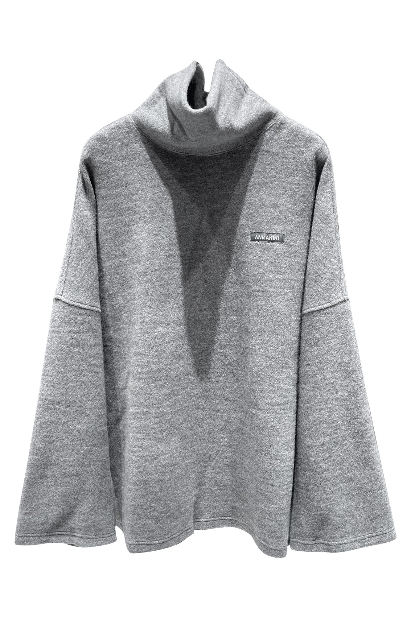 High-necked sweater with a loose silhouette