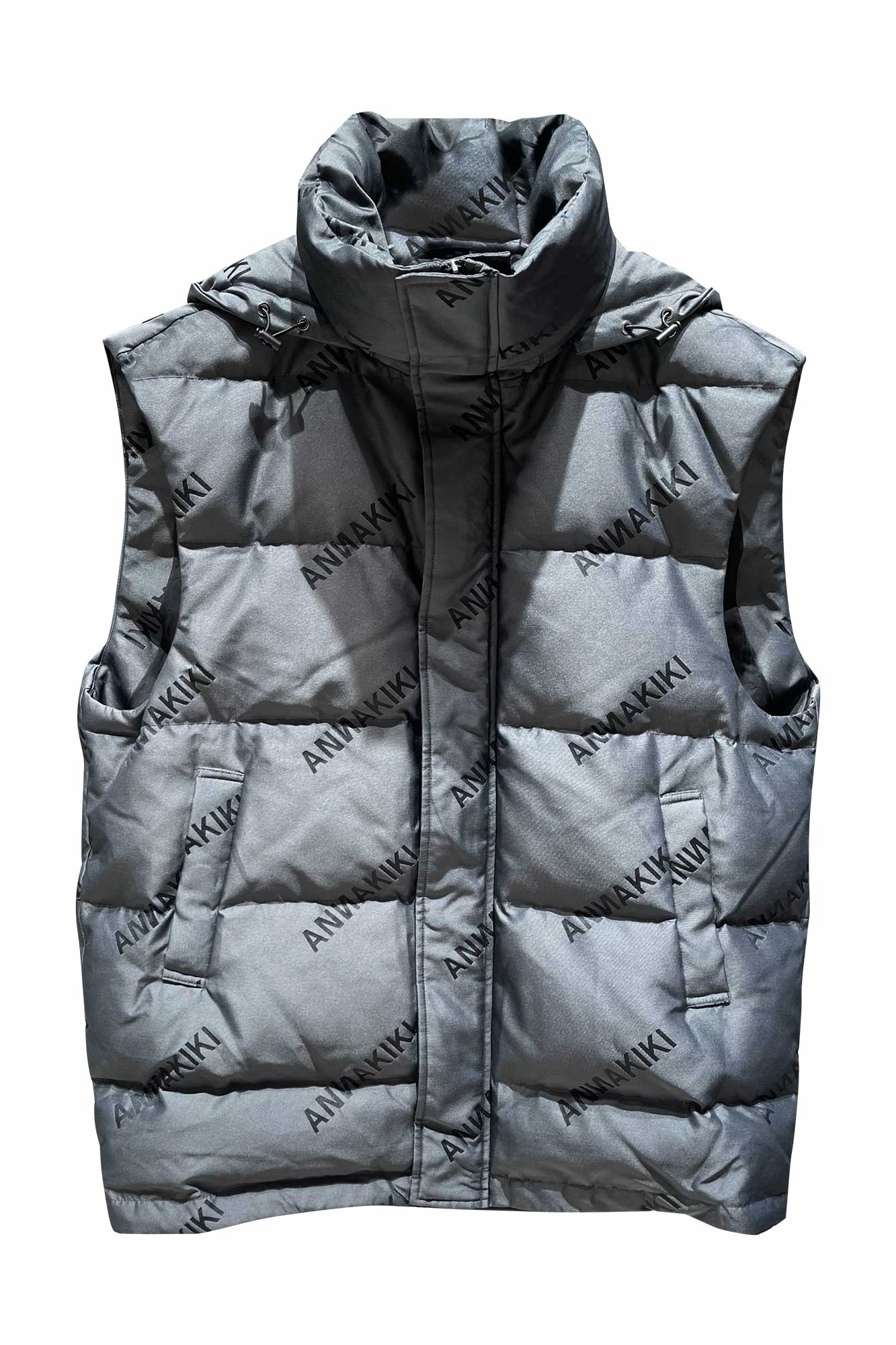 Loose-cut downvest