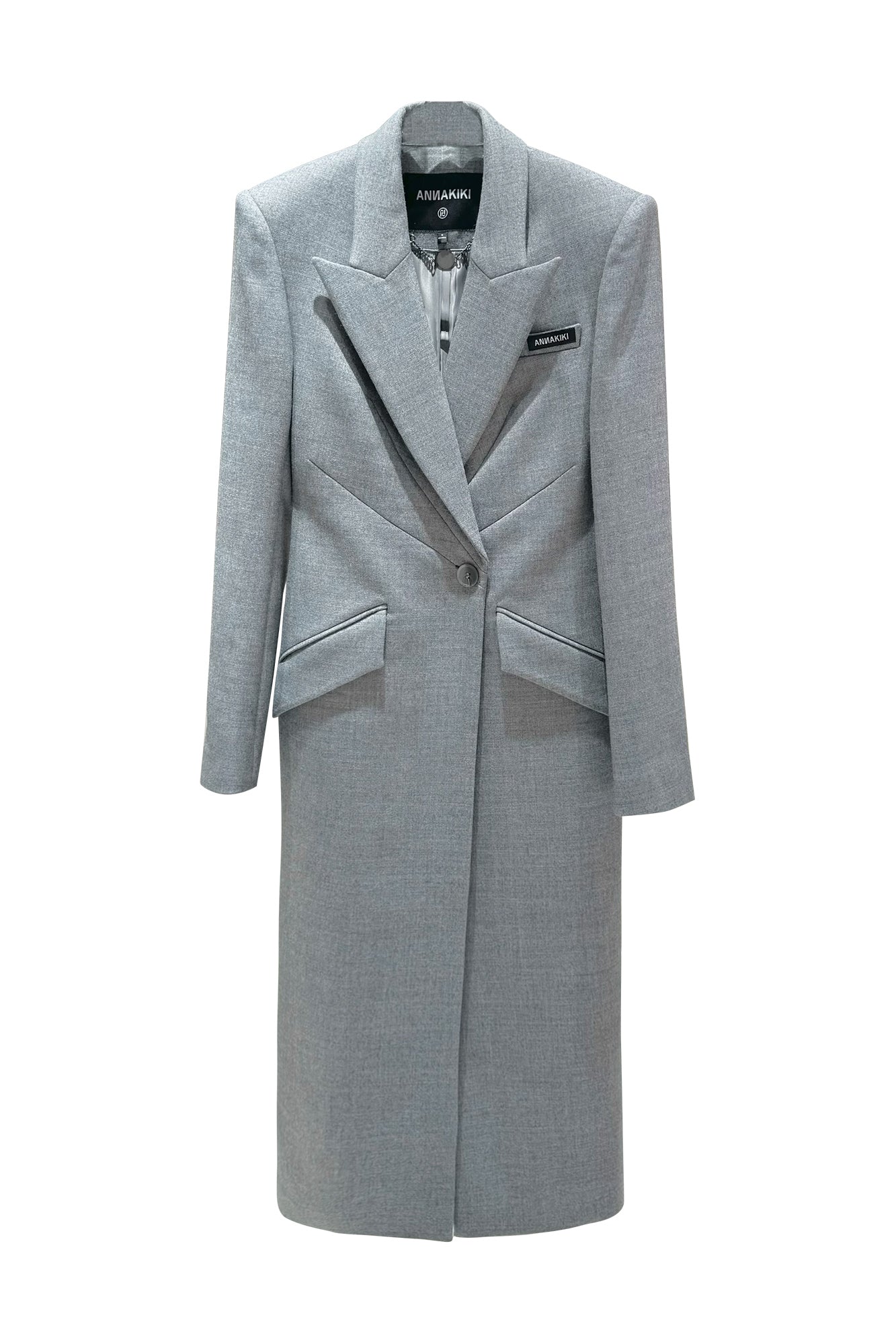 Three-dimensional waisted coat