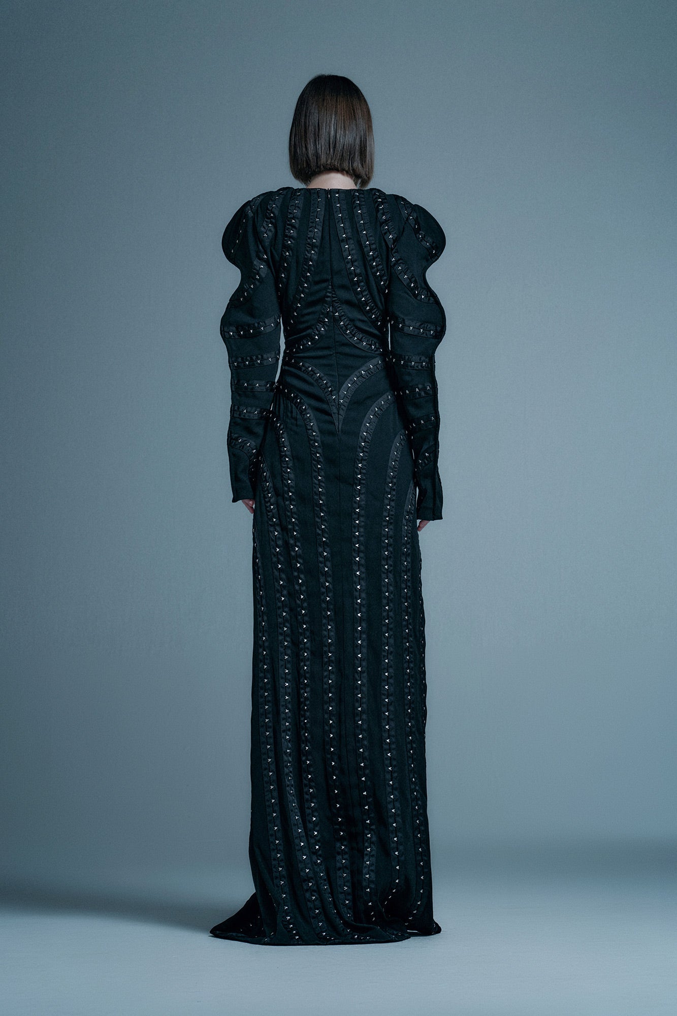 Four pointed star hook and loop wave sleeve dress