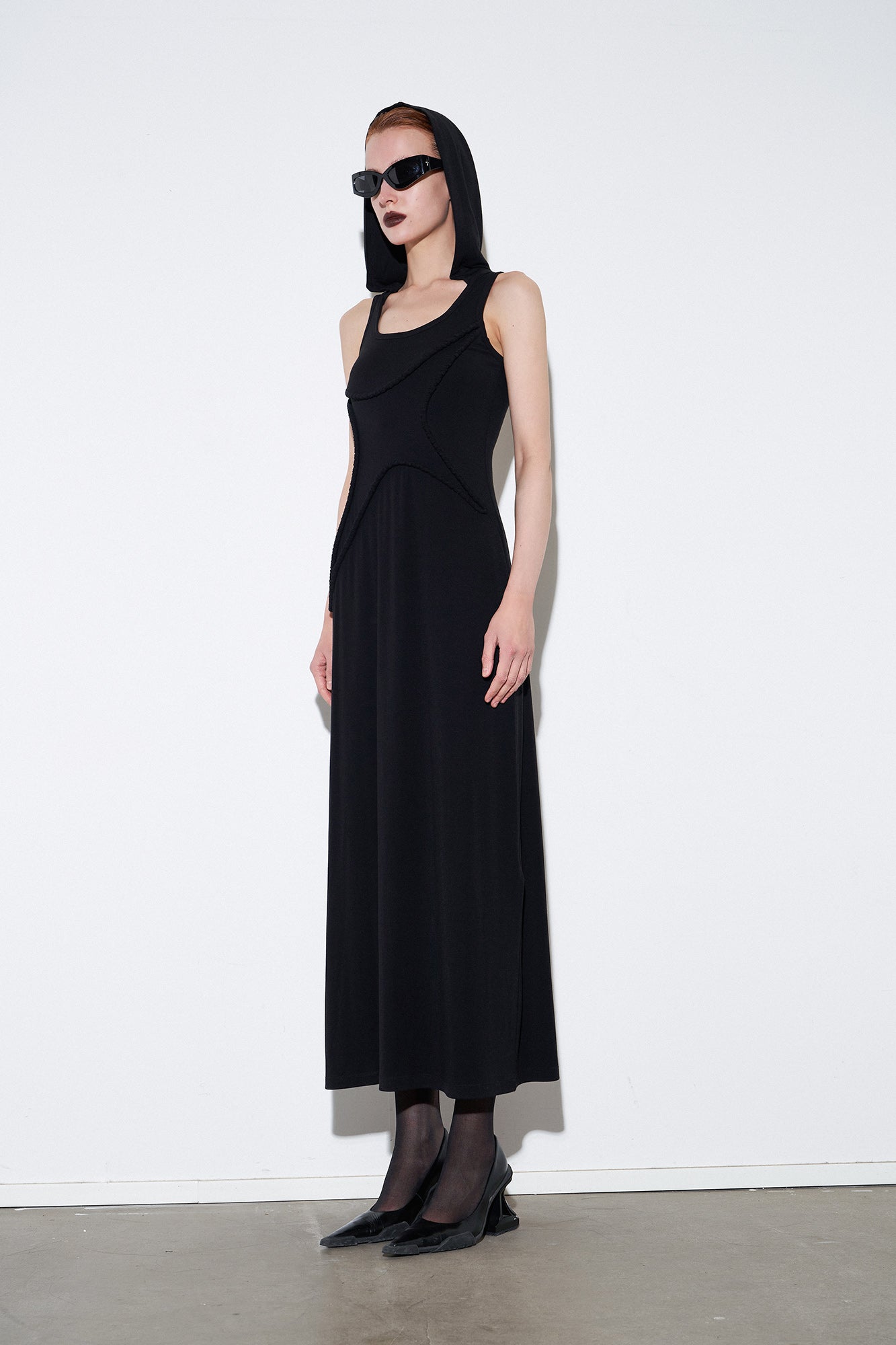 Four-pointed star twisted rope hooded dress