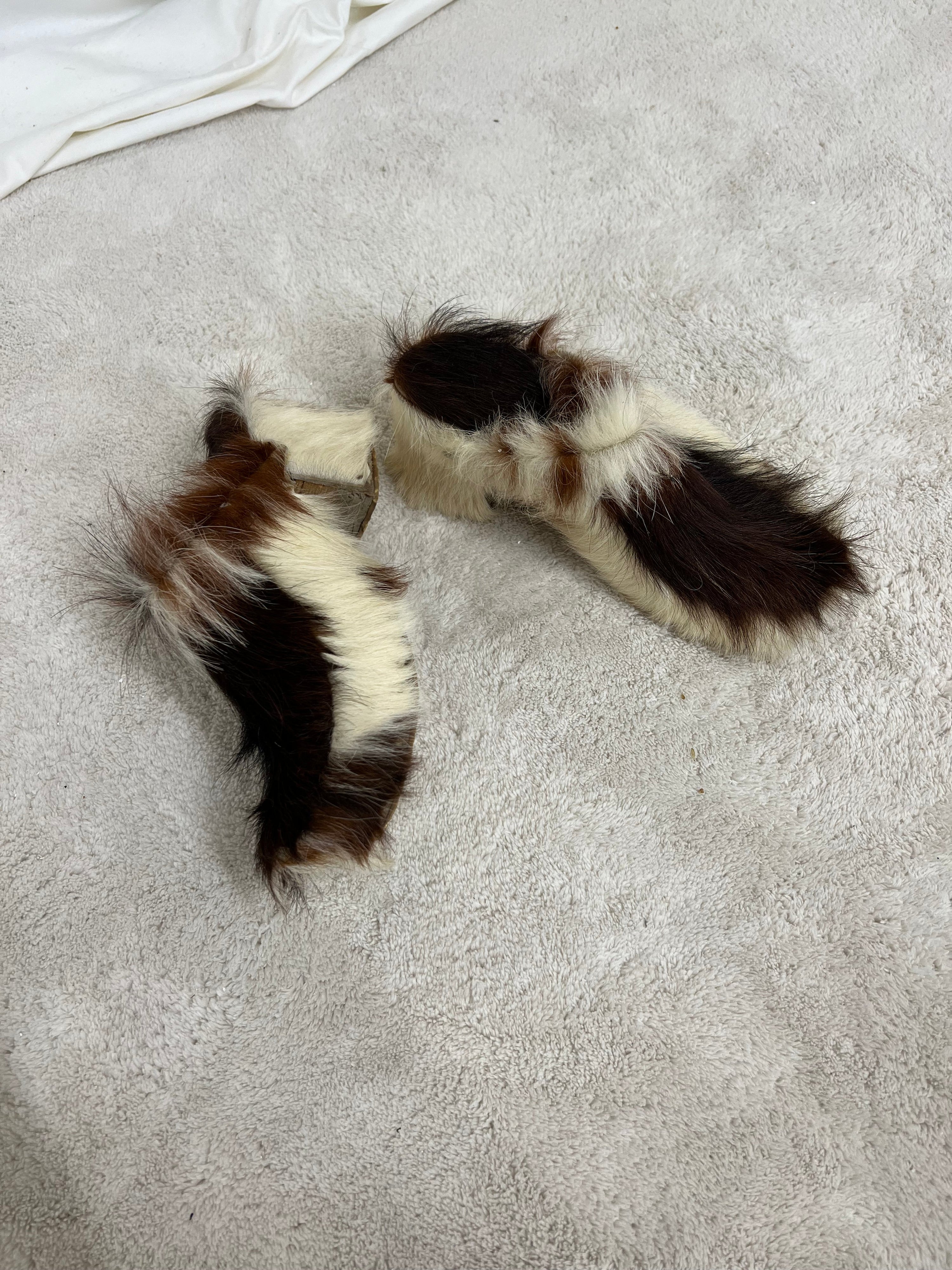 Fur clogs