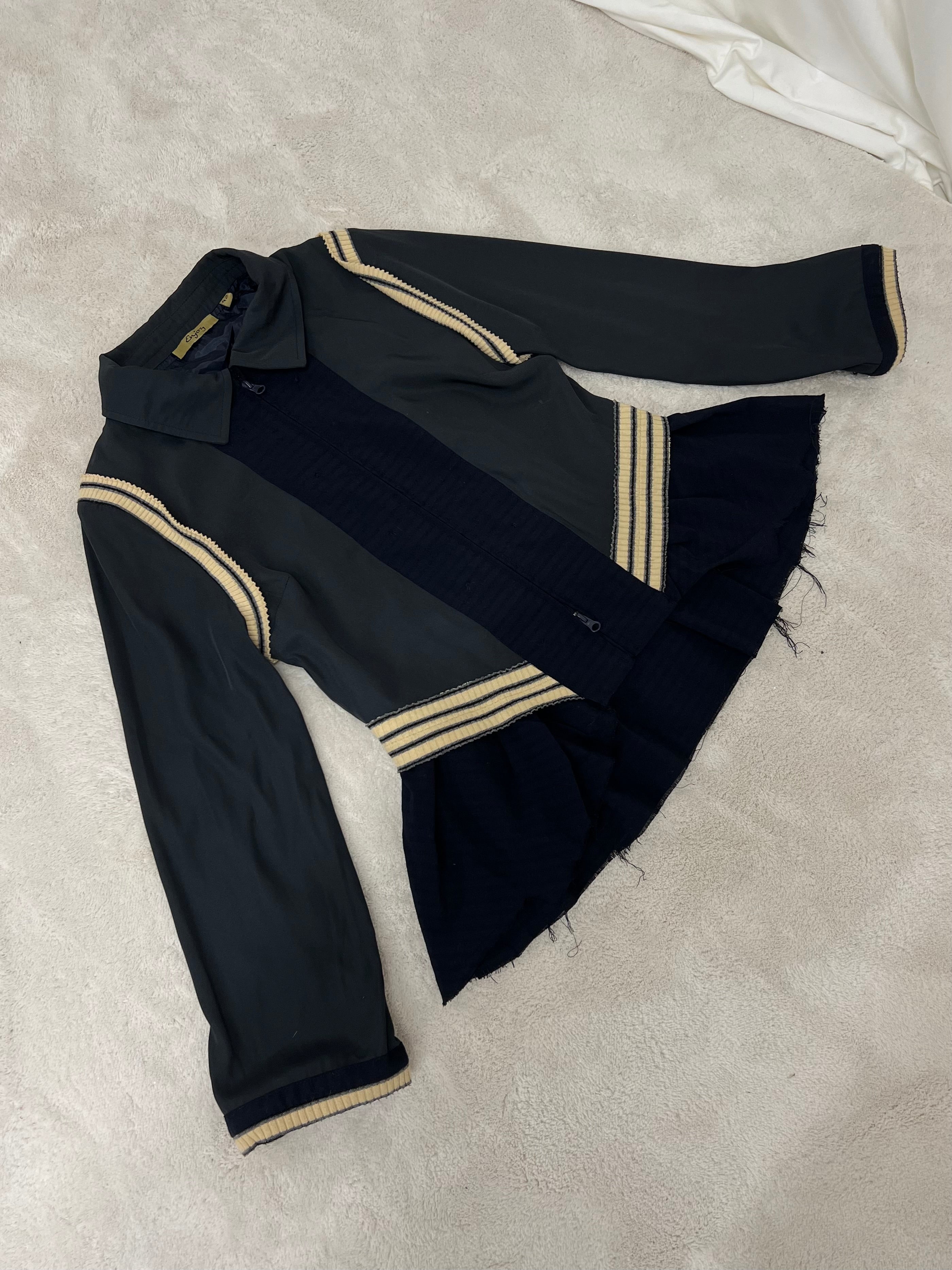 Asymmetric jacket