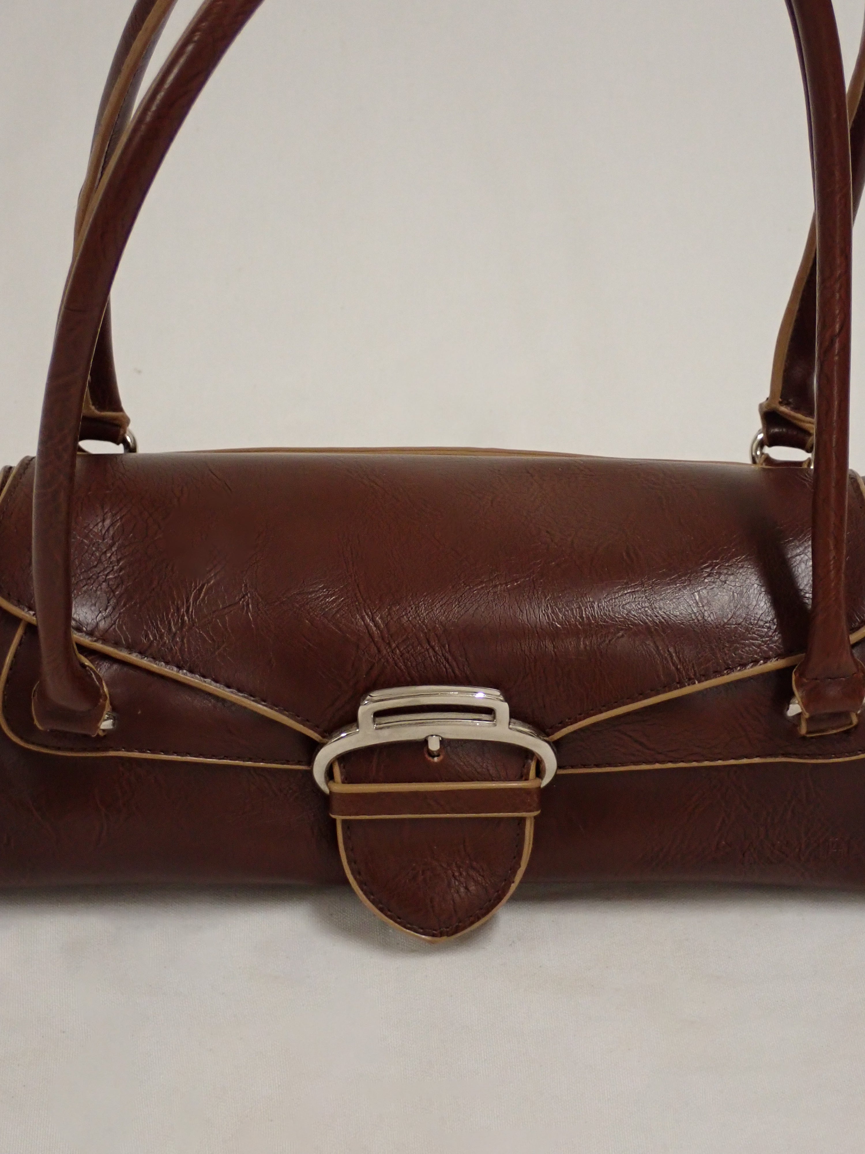 Baguette leather bag