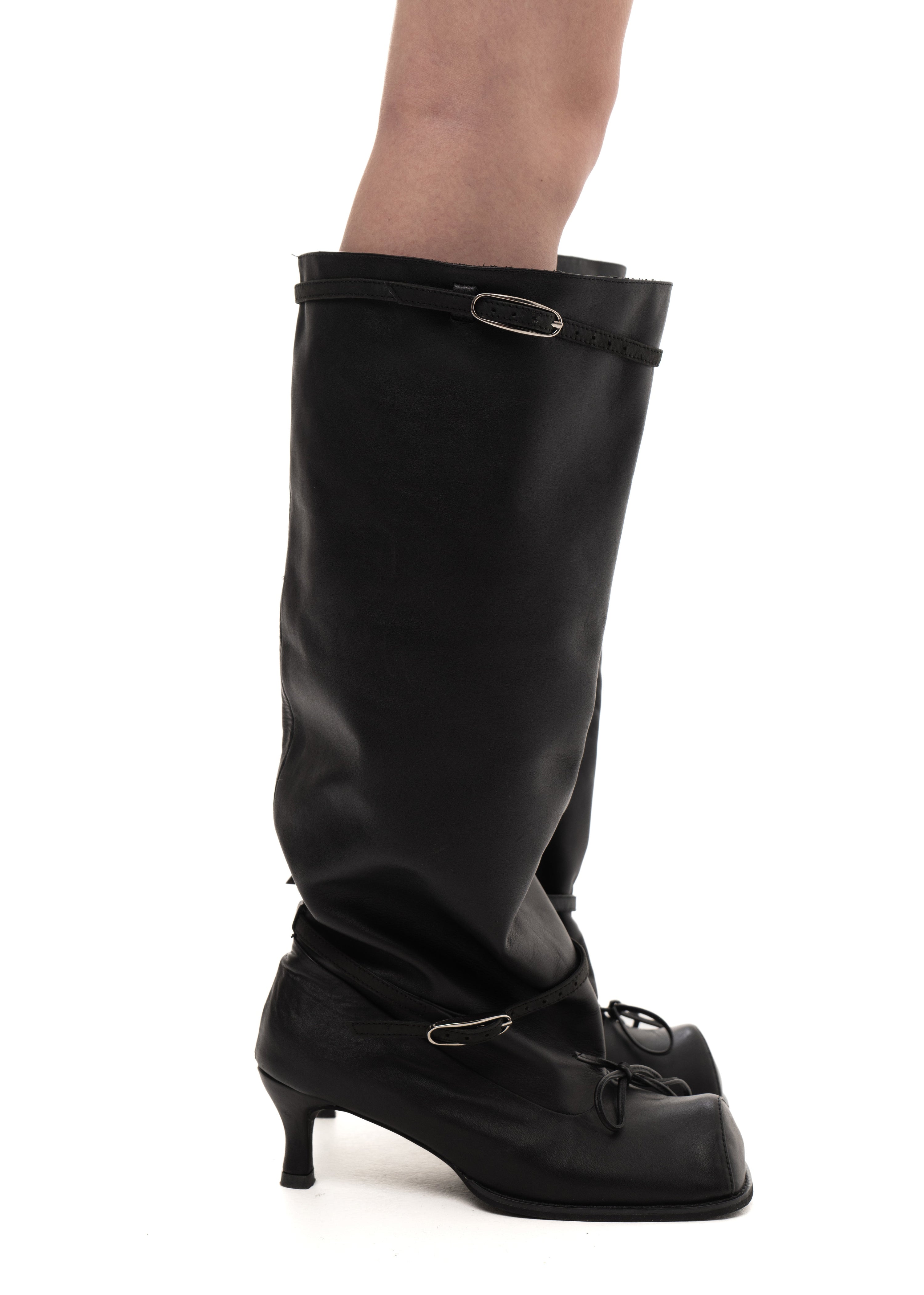 Hofa knee high buckle boots black