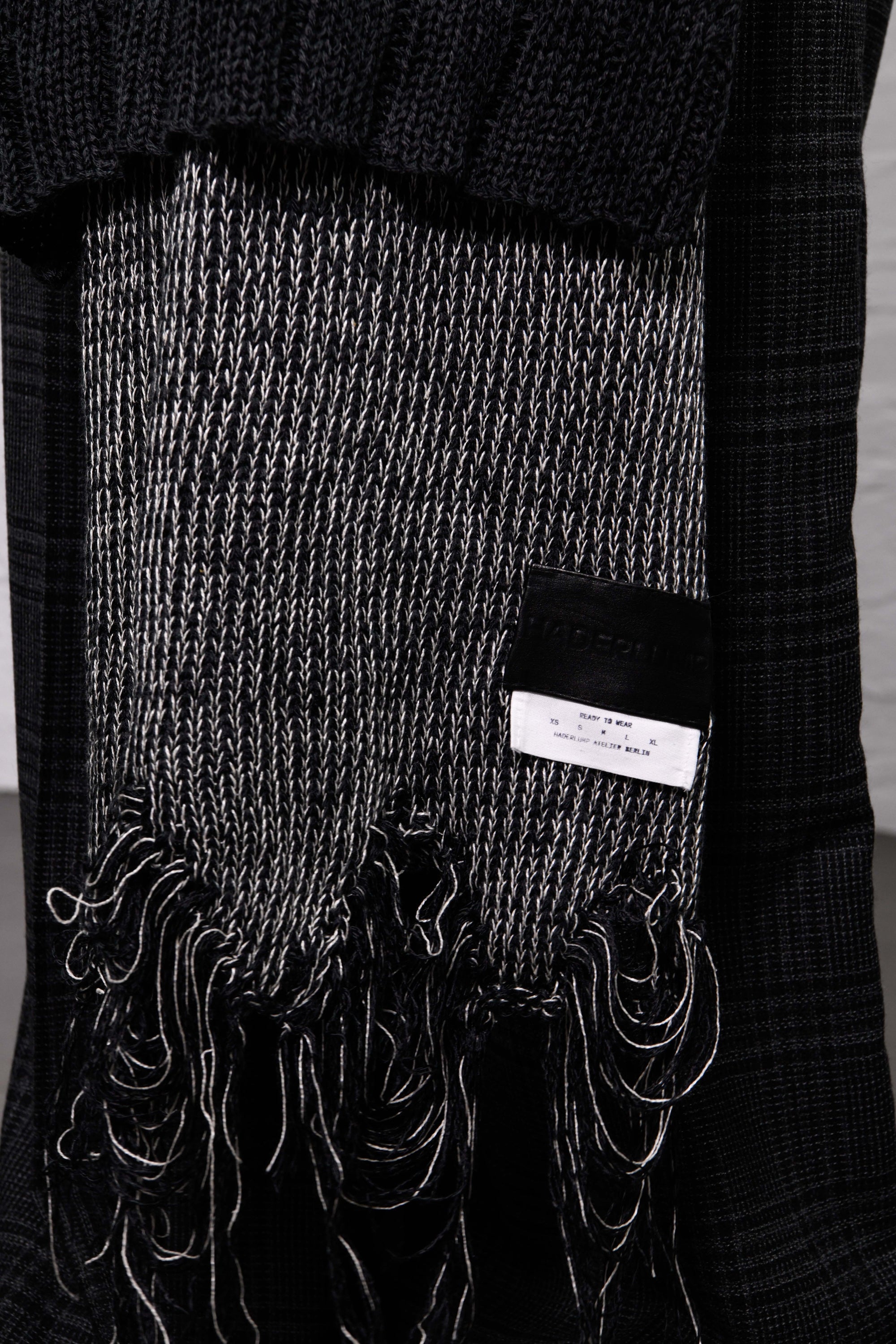 Knitted scarf