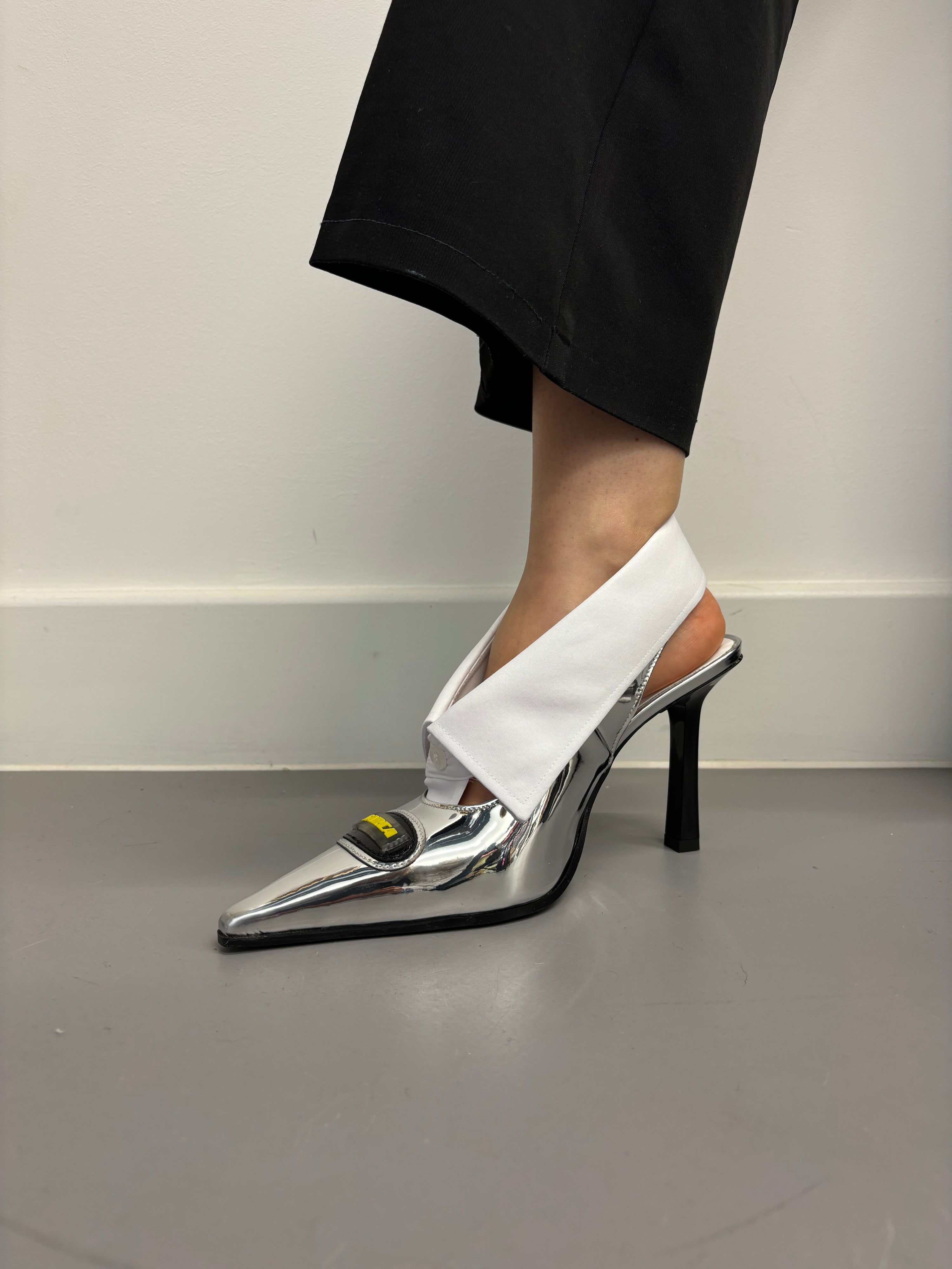 'collar' high heels with logo
