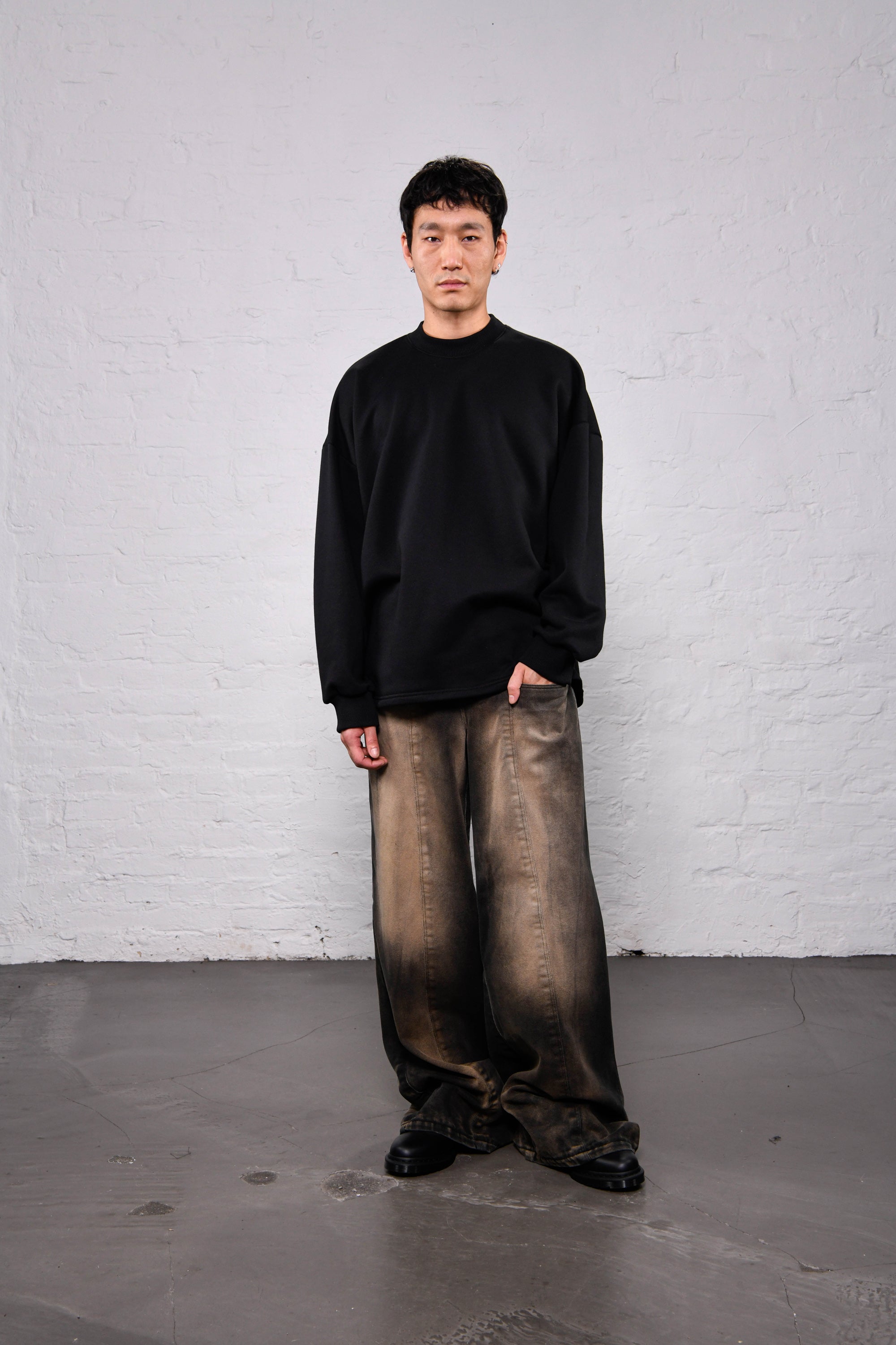 Sunday sweater black