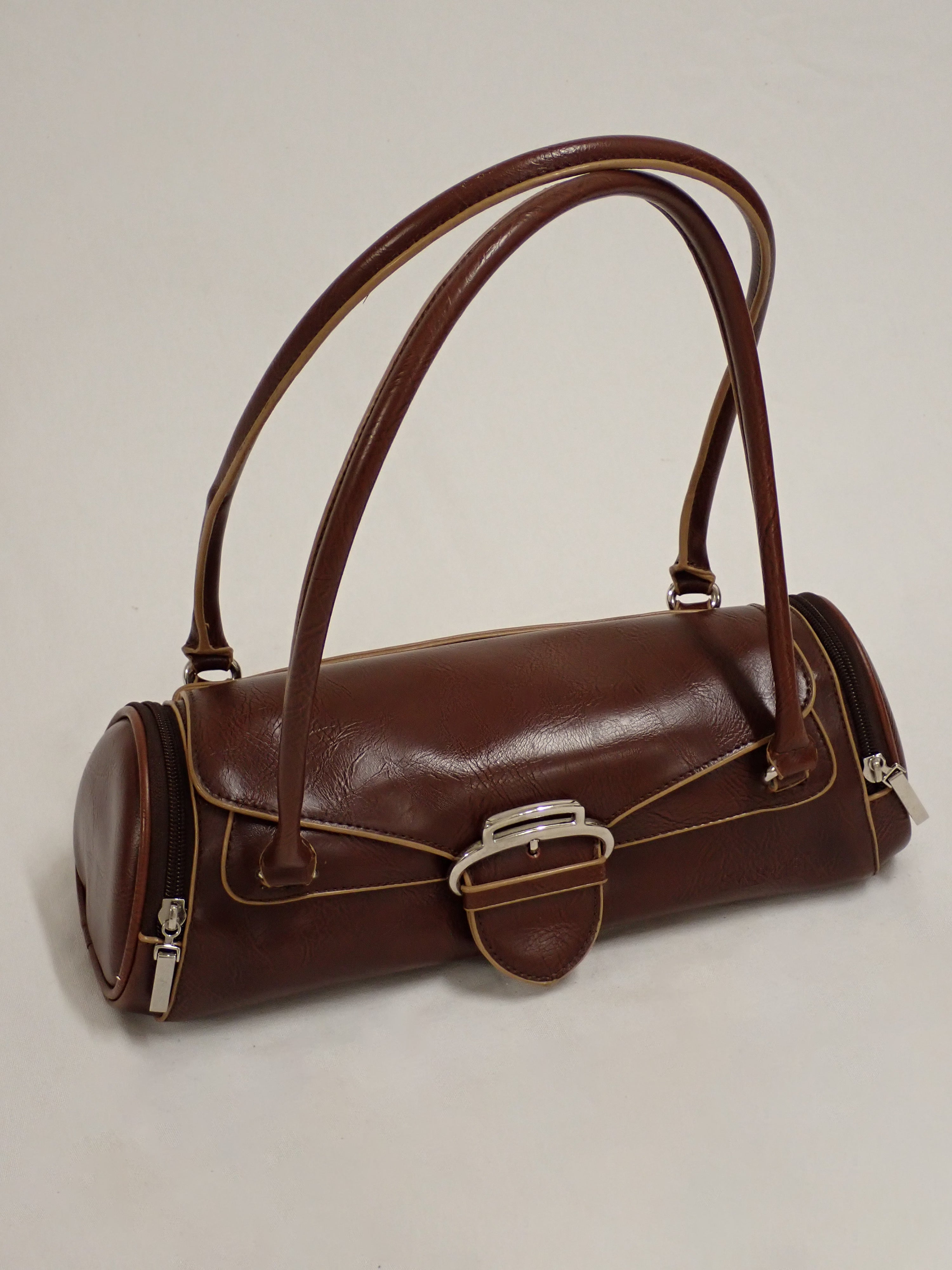 Baguette leather bag
