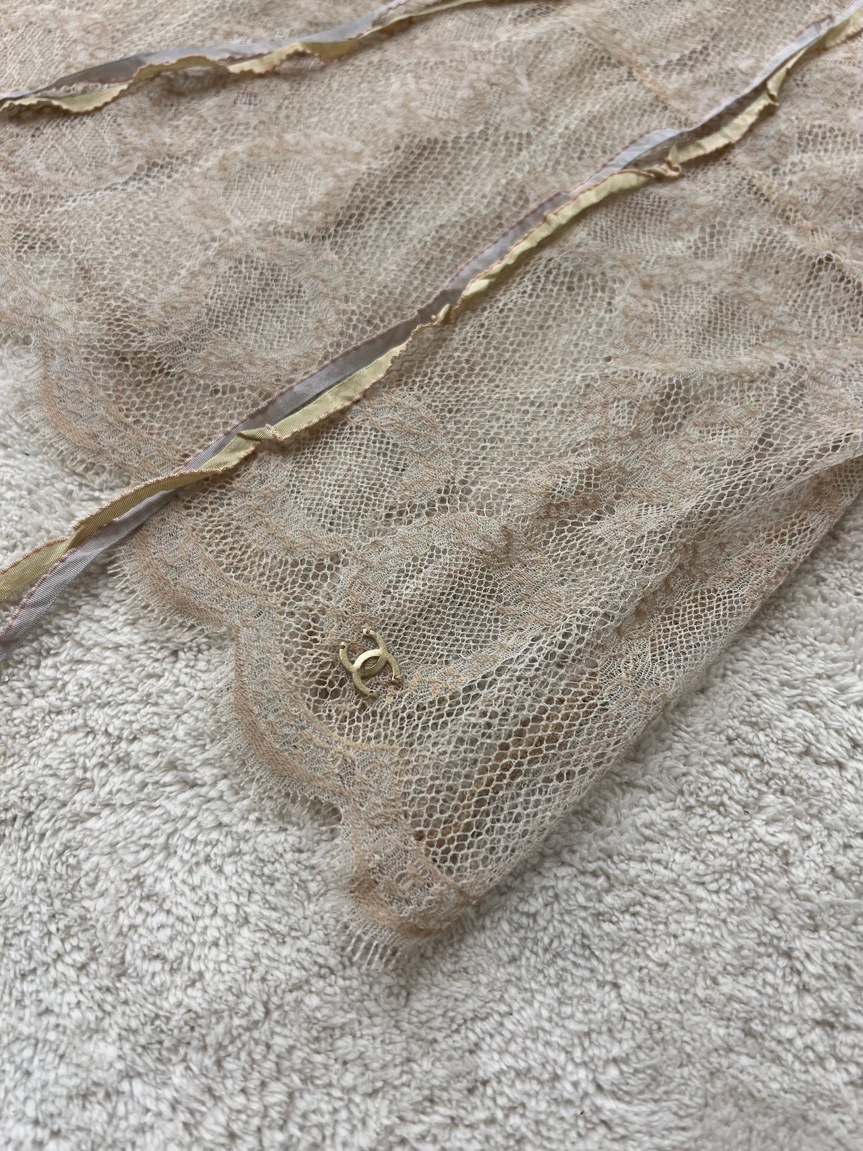 Chanel lace top