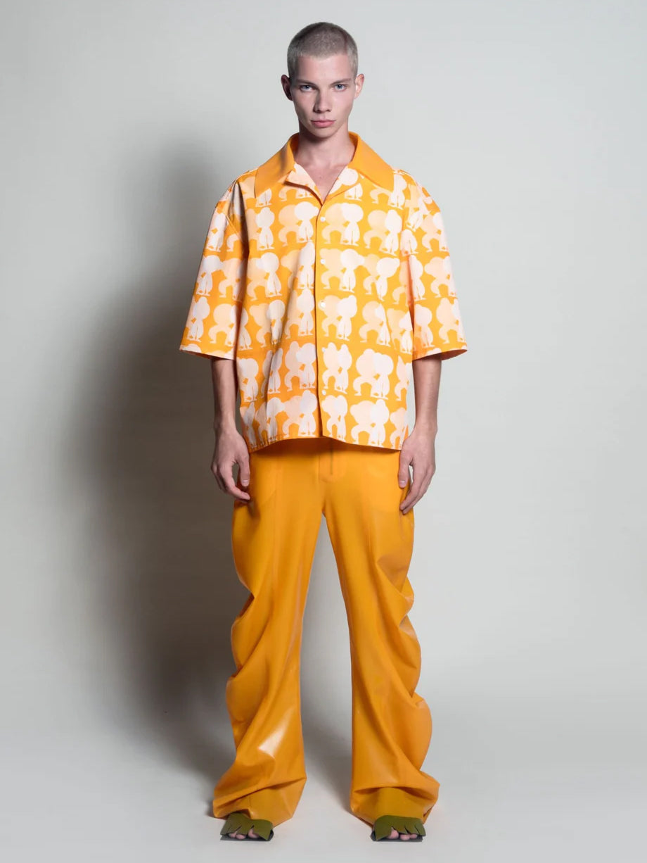 Dancing figures shirt - yellow
