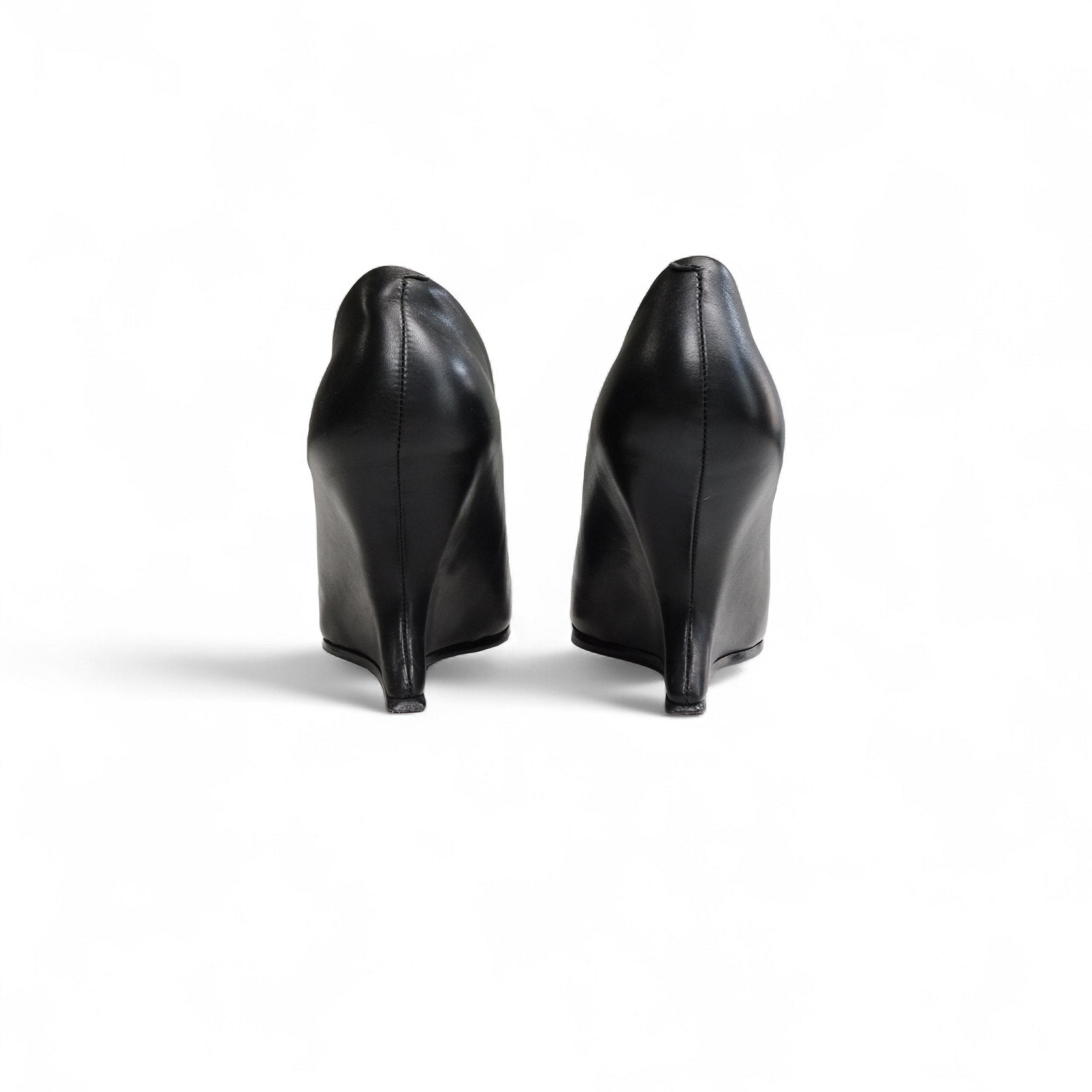 Crewsing heels