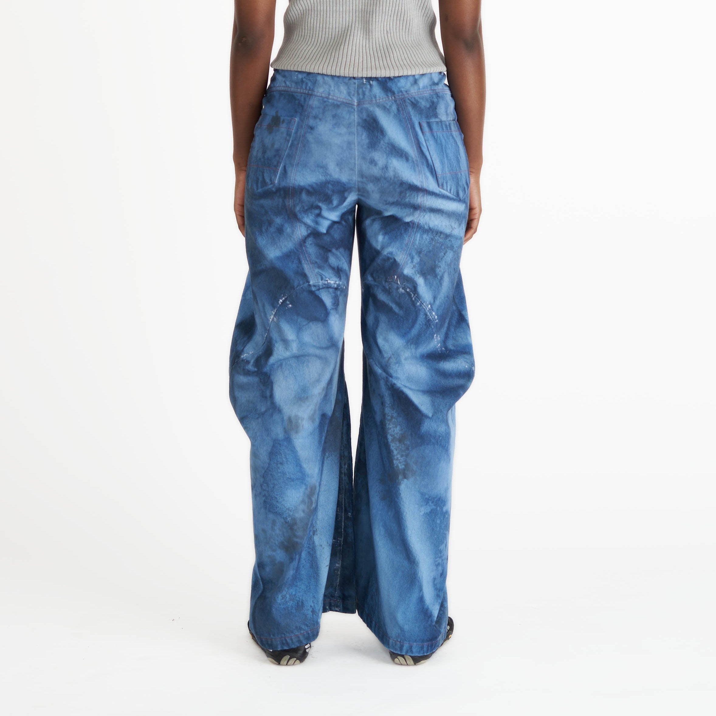 Engineered flare acid indigo