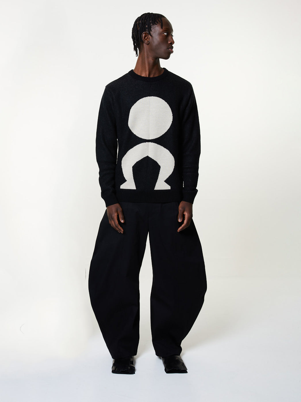 Essential jumper - black