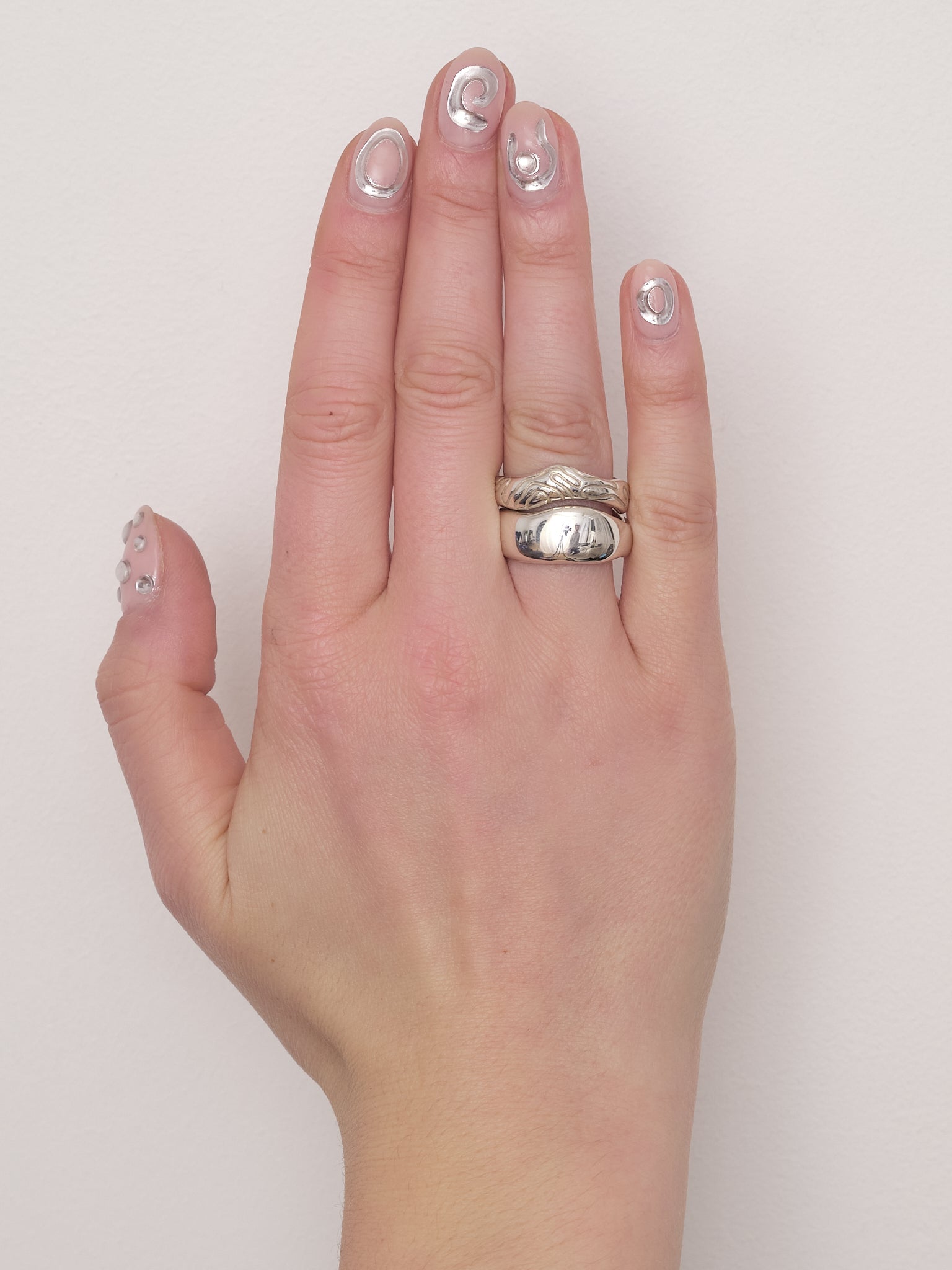 Globe stacking ring pair