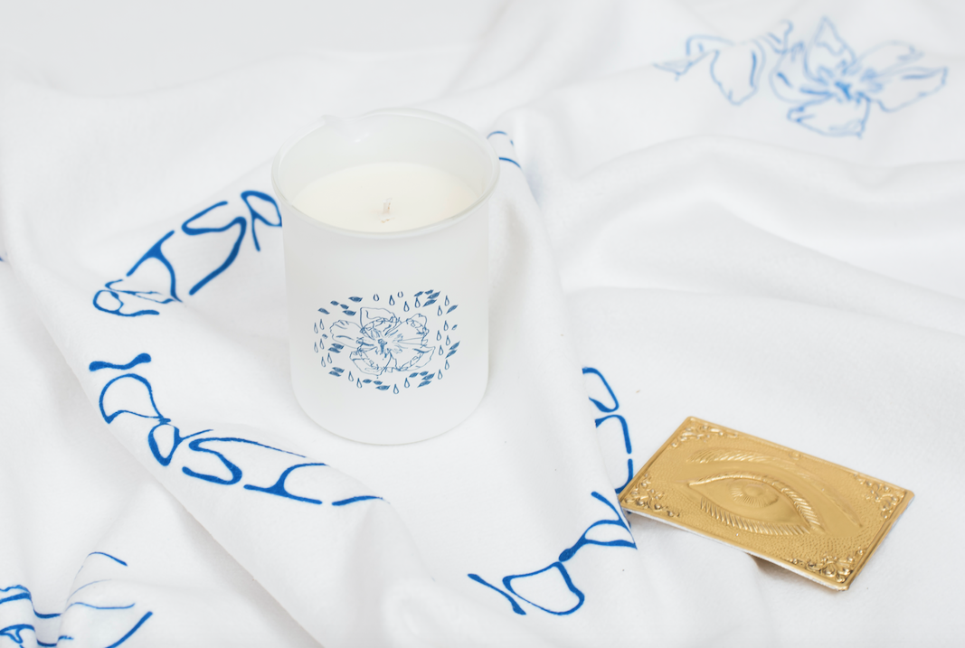 Sweet nectar candle